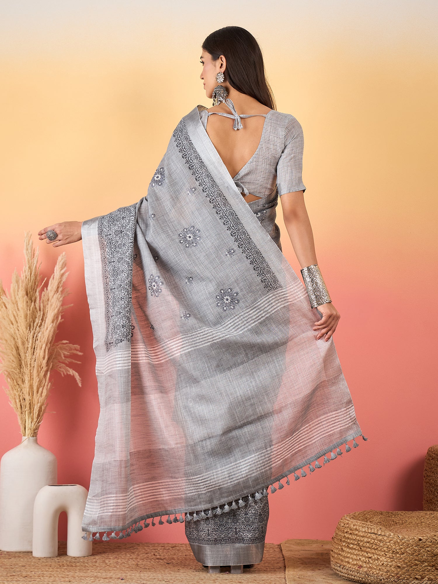 ZARI MAHAL-Elegant Silver Grey Linen Saree with Intricate Black Floral Woven Border