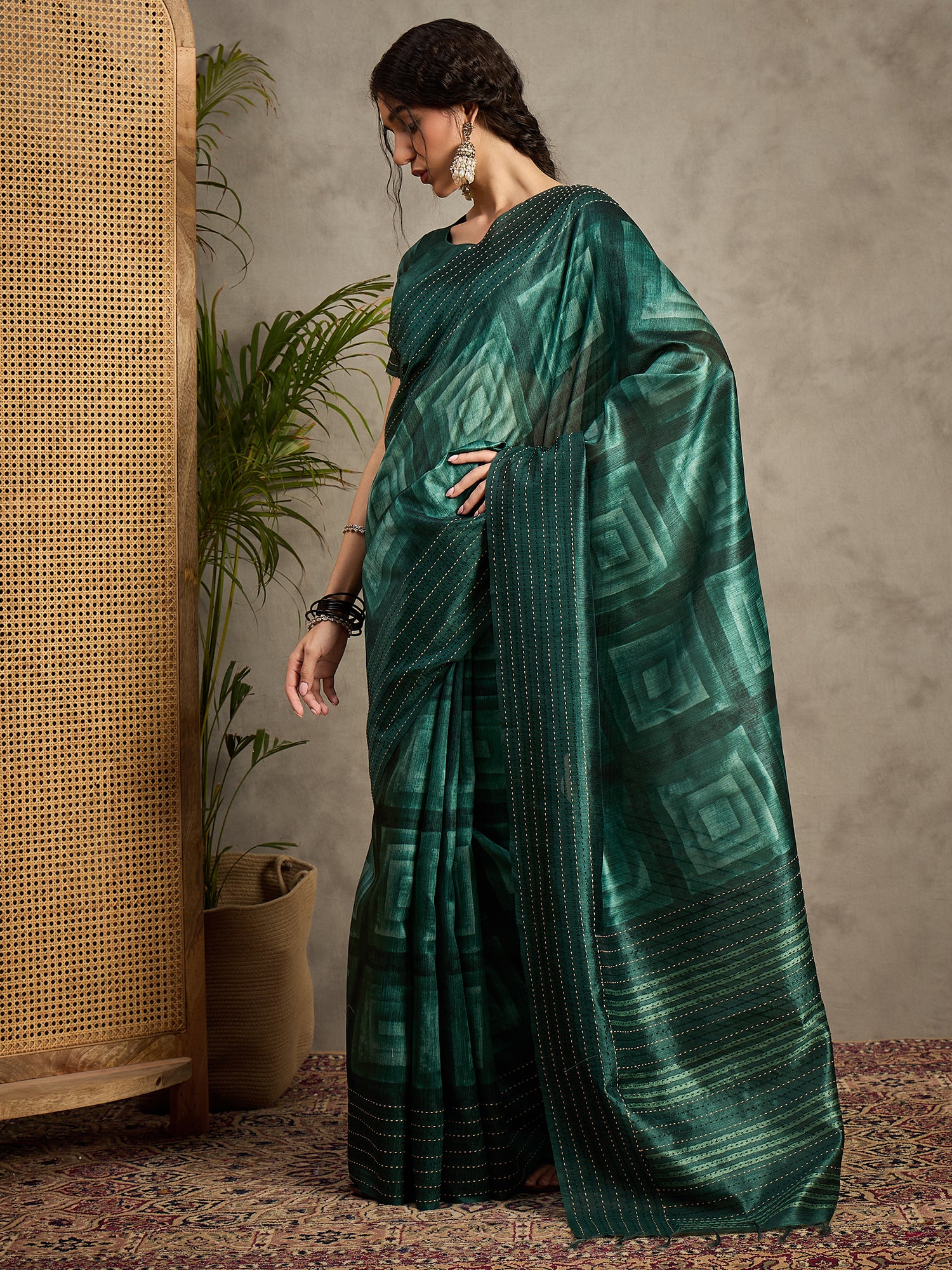 TARANG-Elegant Emerald Green Abstract Print Saree with Designer Embellished Border