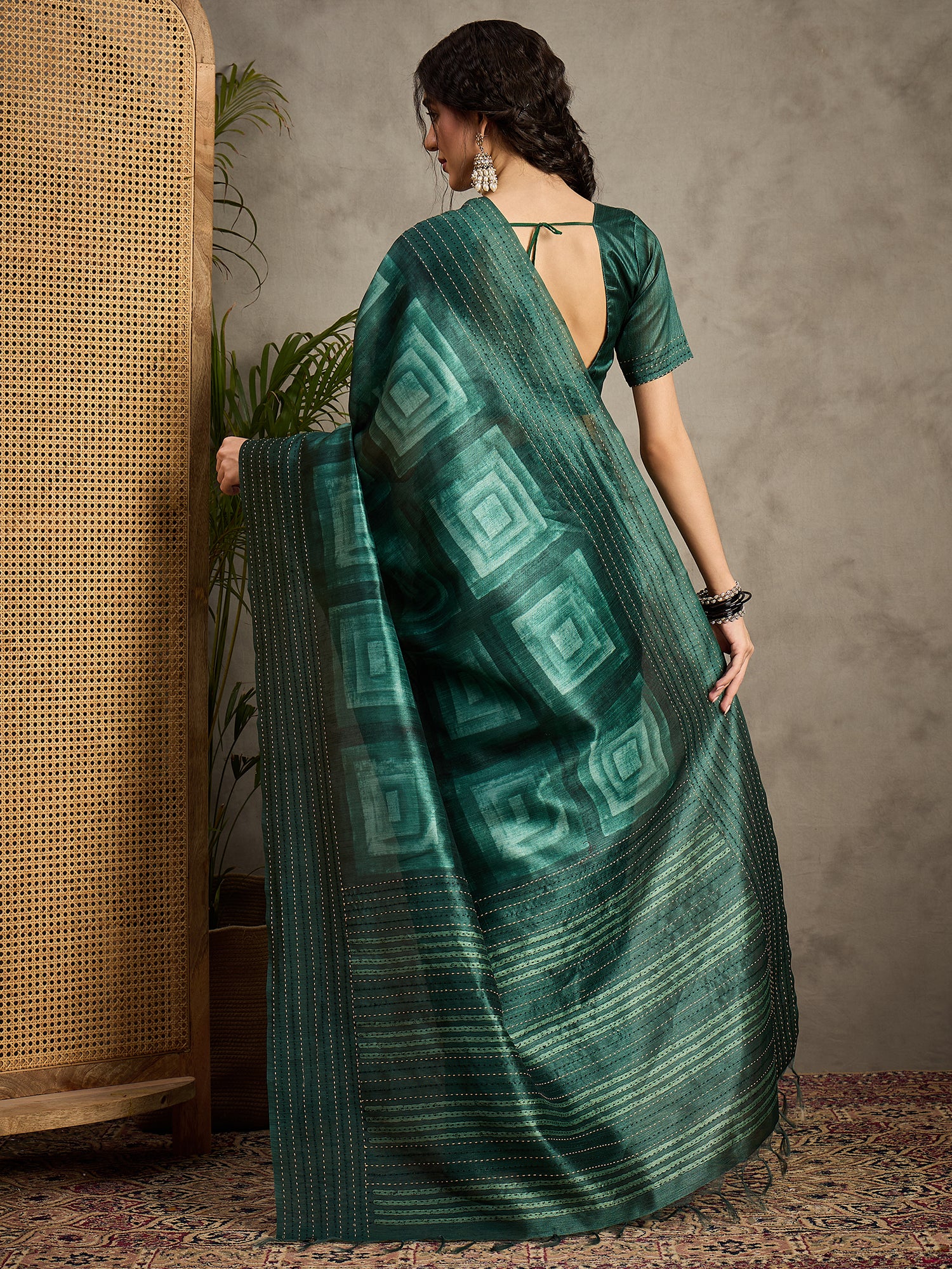 TARANG-Elegant Emerald Green Abstract Print Saree with Designer Embellished Border