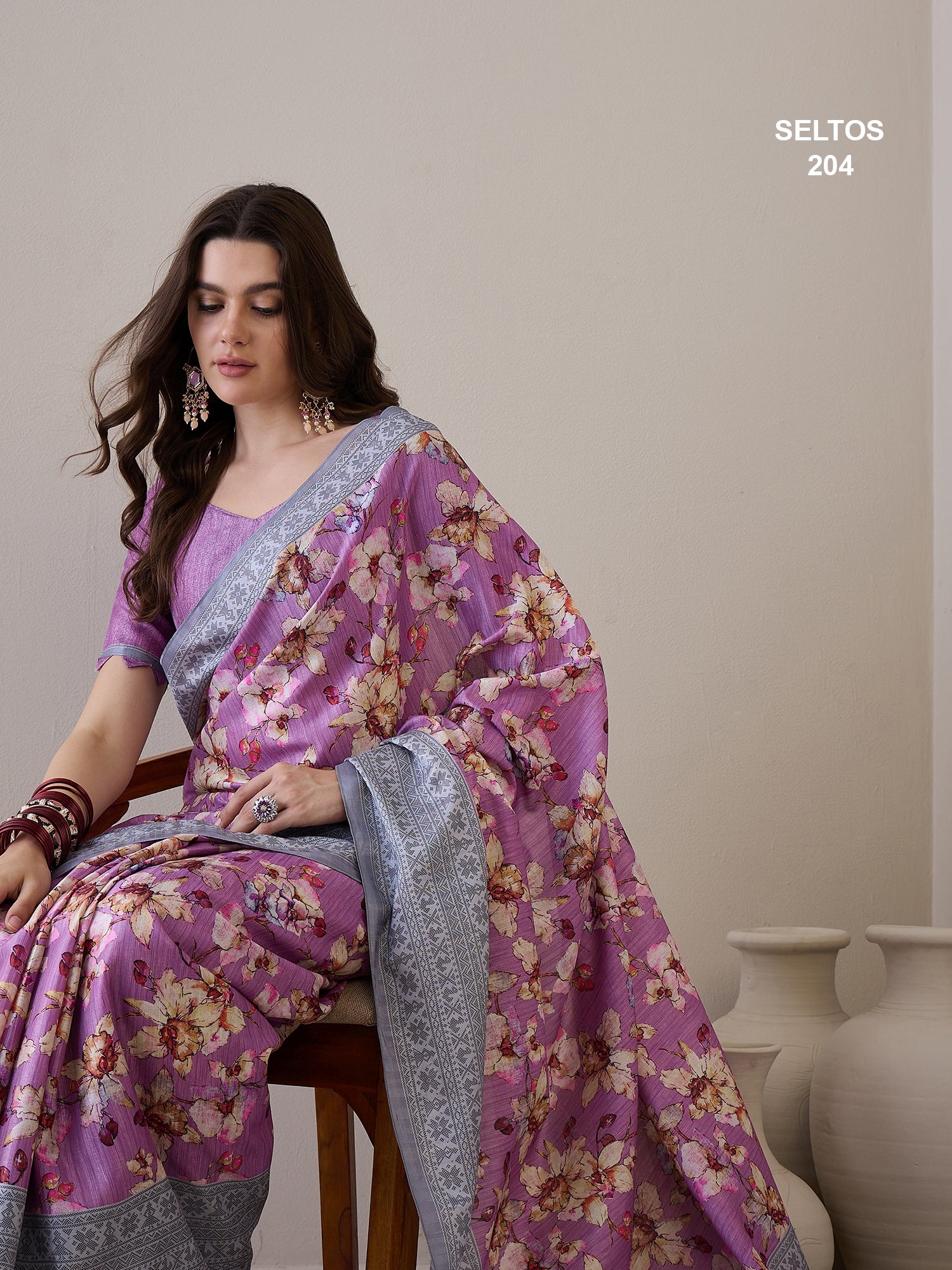 SELTOS Women`s Cotton Silk Cotton Blend Saree Floral Design saree