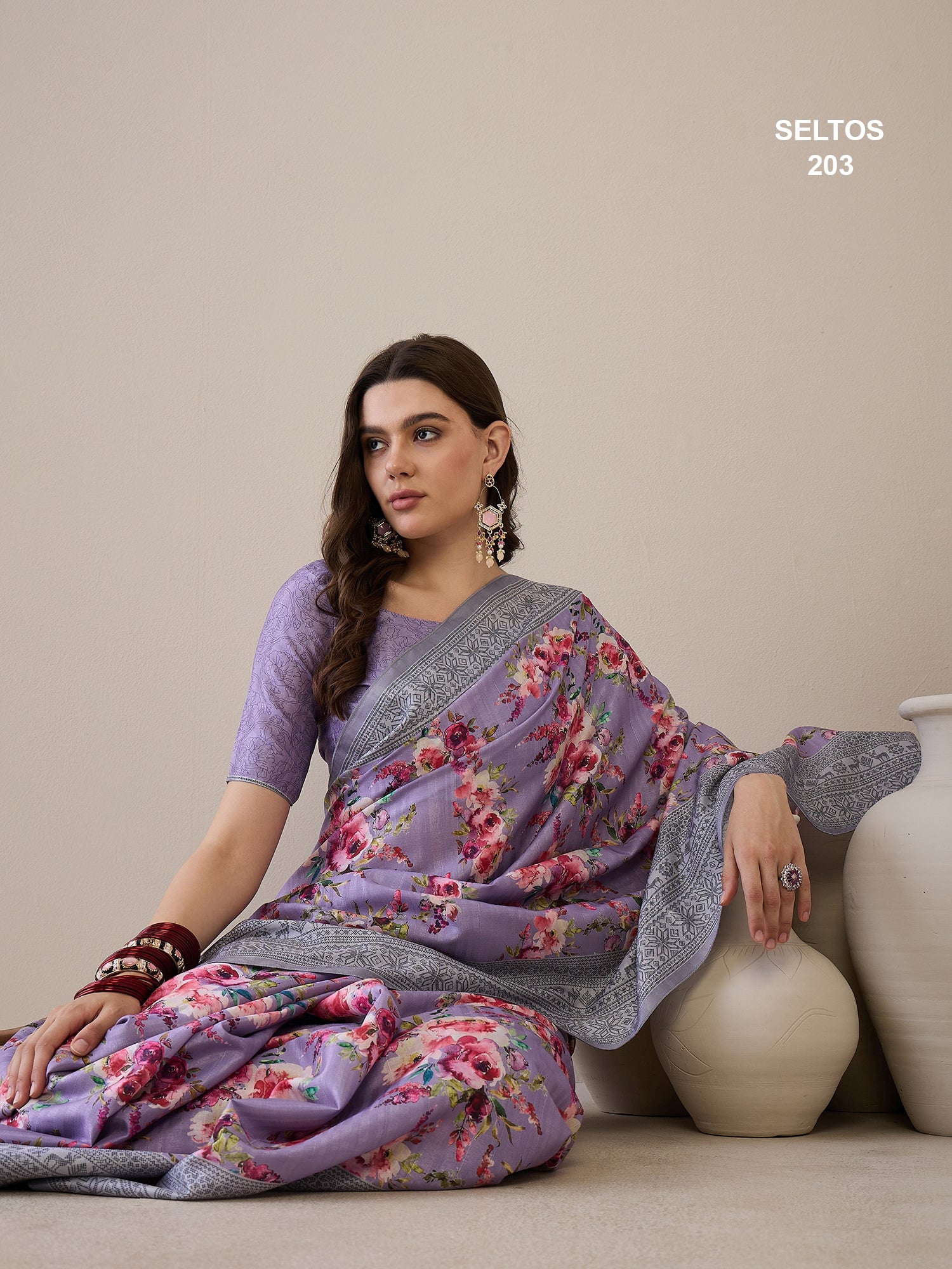 SELTOS Women`s Cotton Silk Blend Floral Design pallu saree