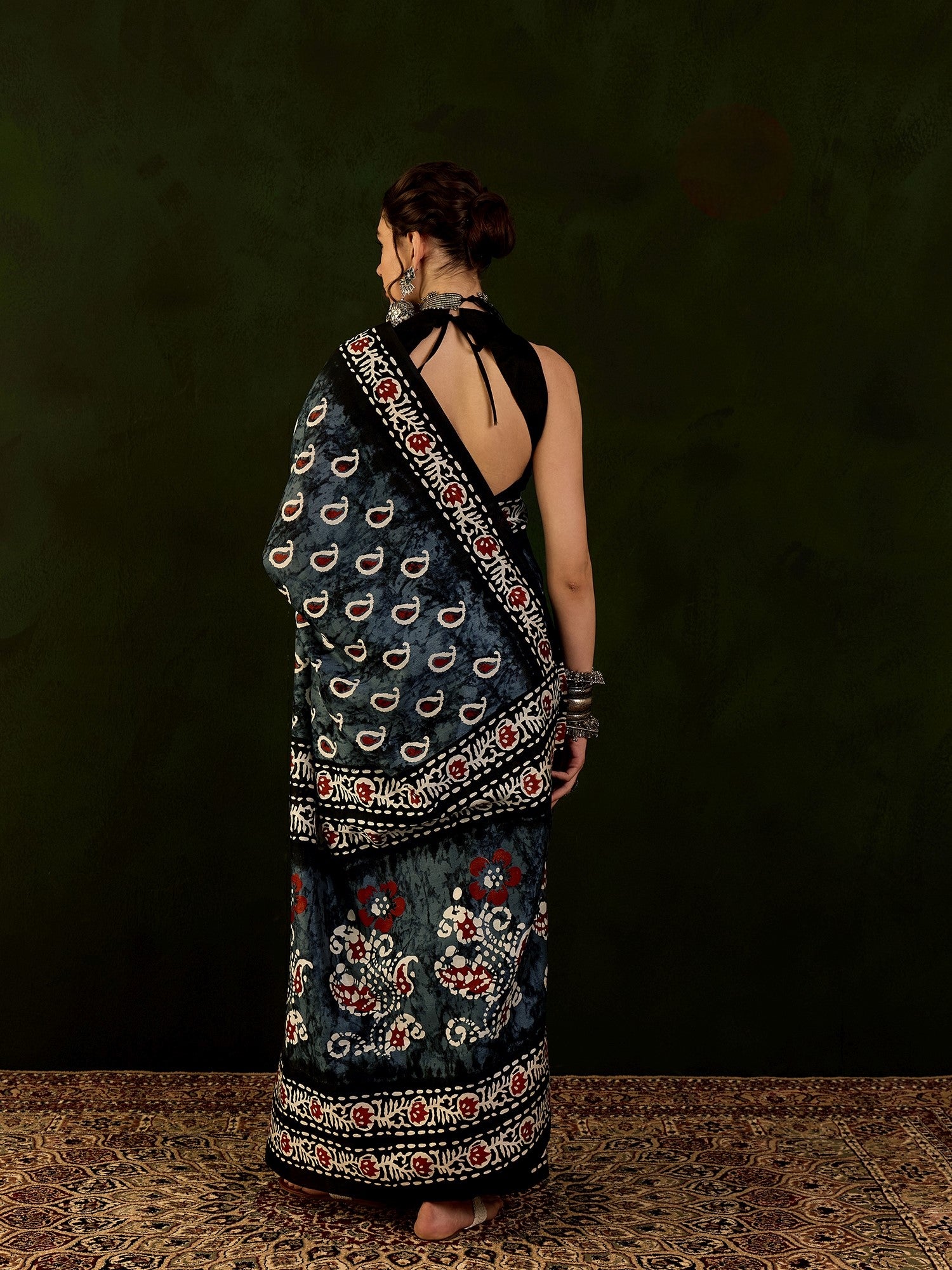 WOMANIYA Woman's Cotton silk Batik Print DailywearSaree - Apple Lifestyle