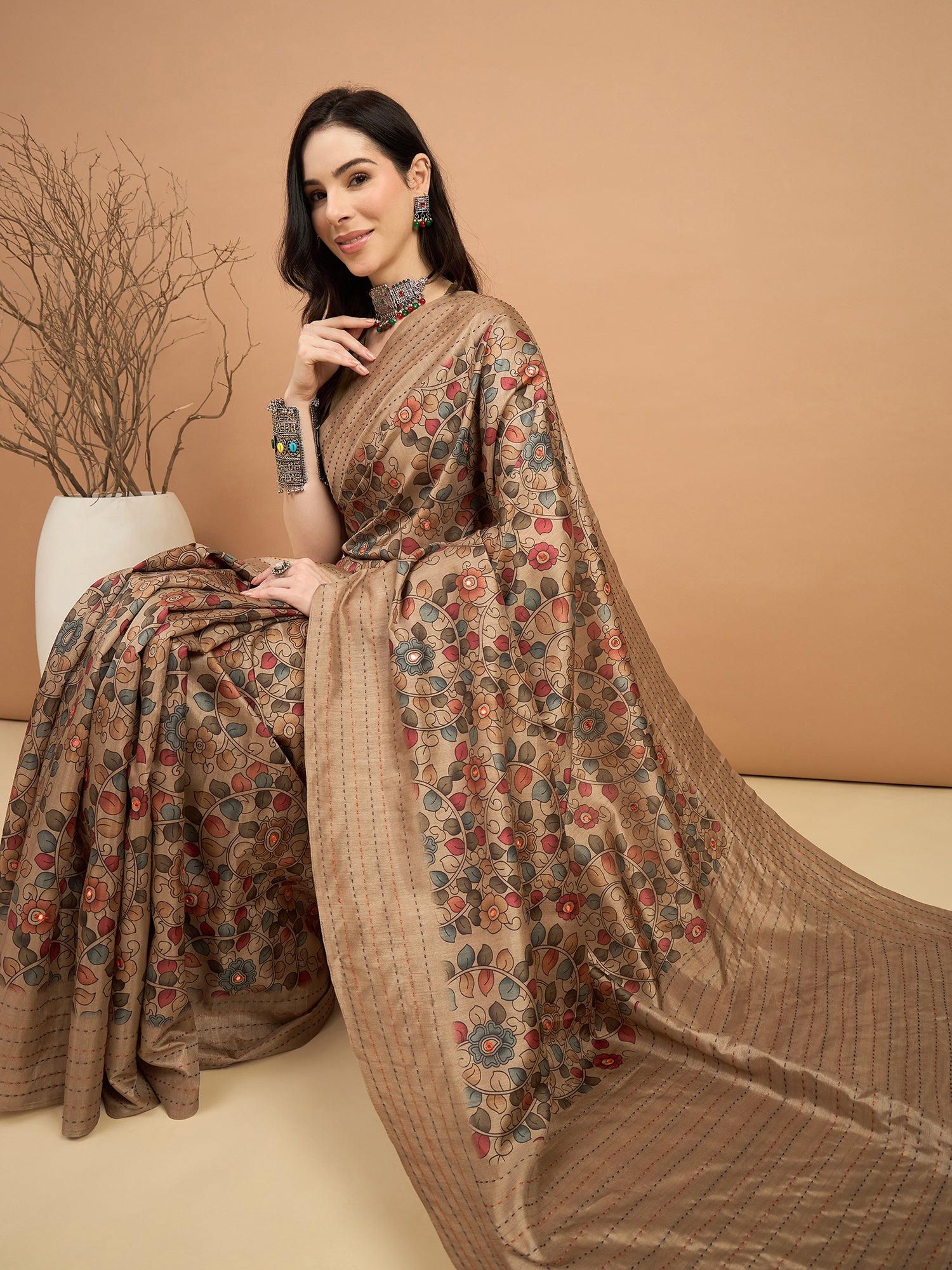 KATHAKARI-Broad pallu with finely detailed traditional-inspired patterns