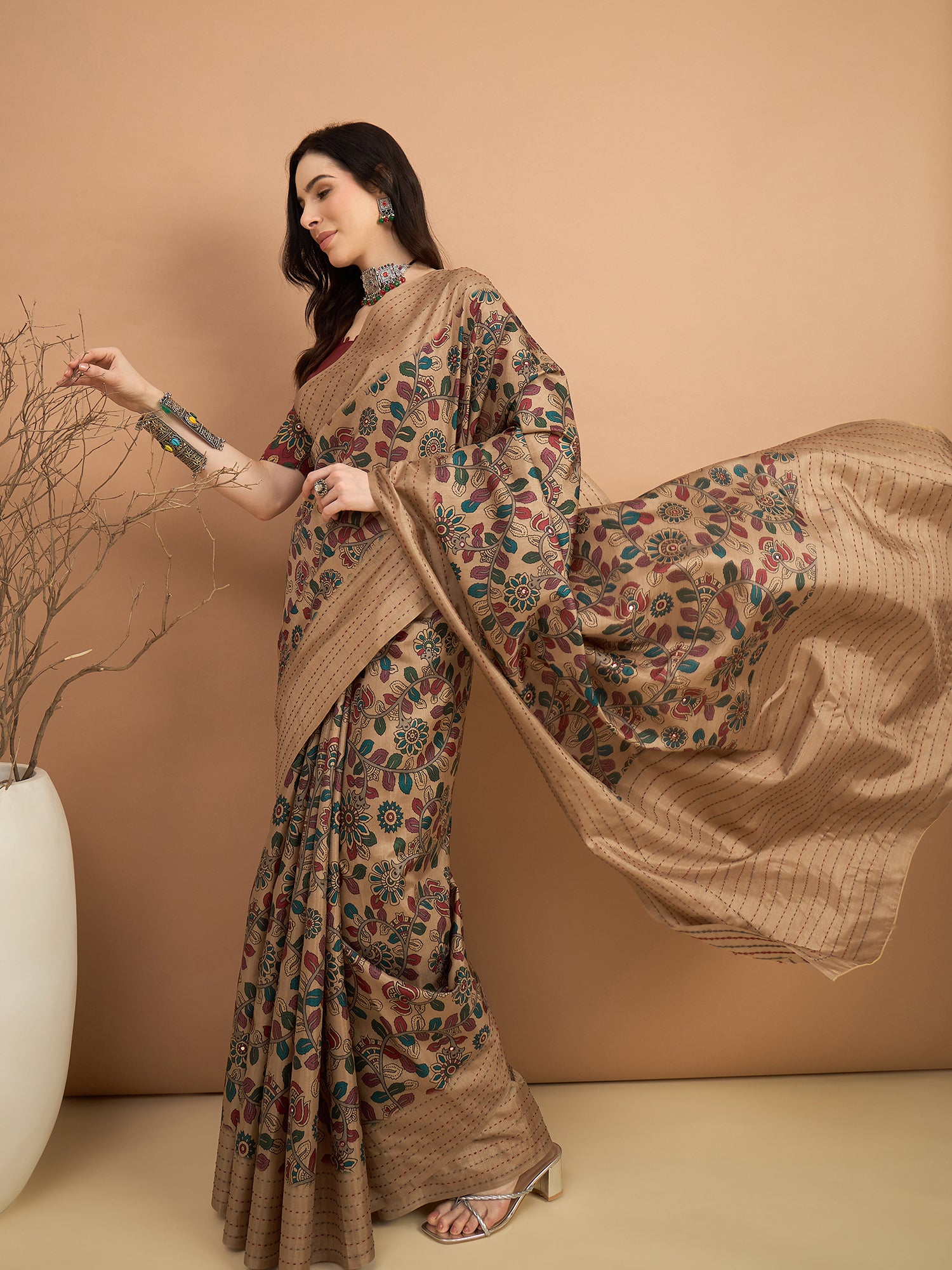 KATHAKARI-Rich traditional-inspired design with contemporary styling