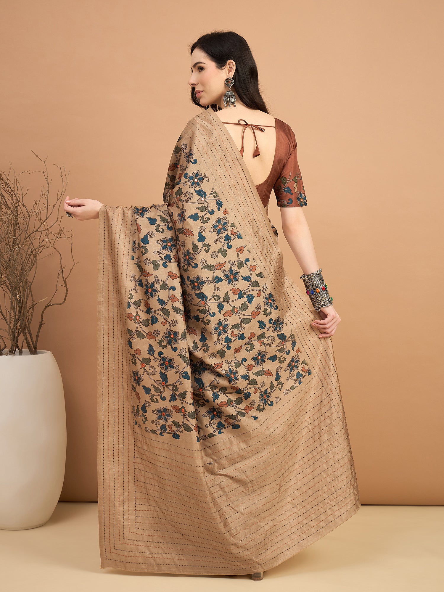 KATHAKARI-Elegant beige saree with intricate floral vine prints