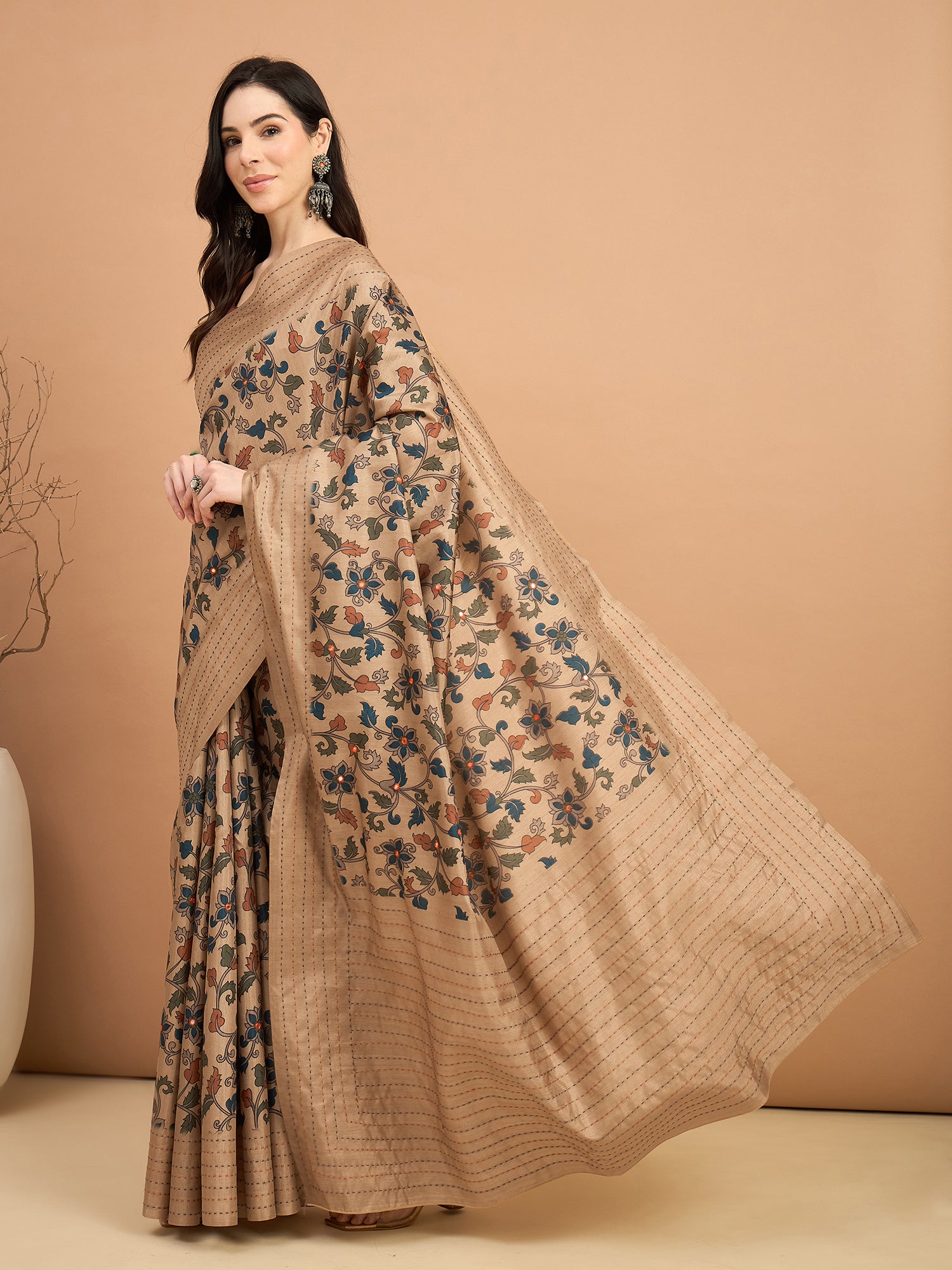 KATHAKARI-Elegant beige saree with intricate floral vine prints
