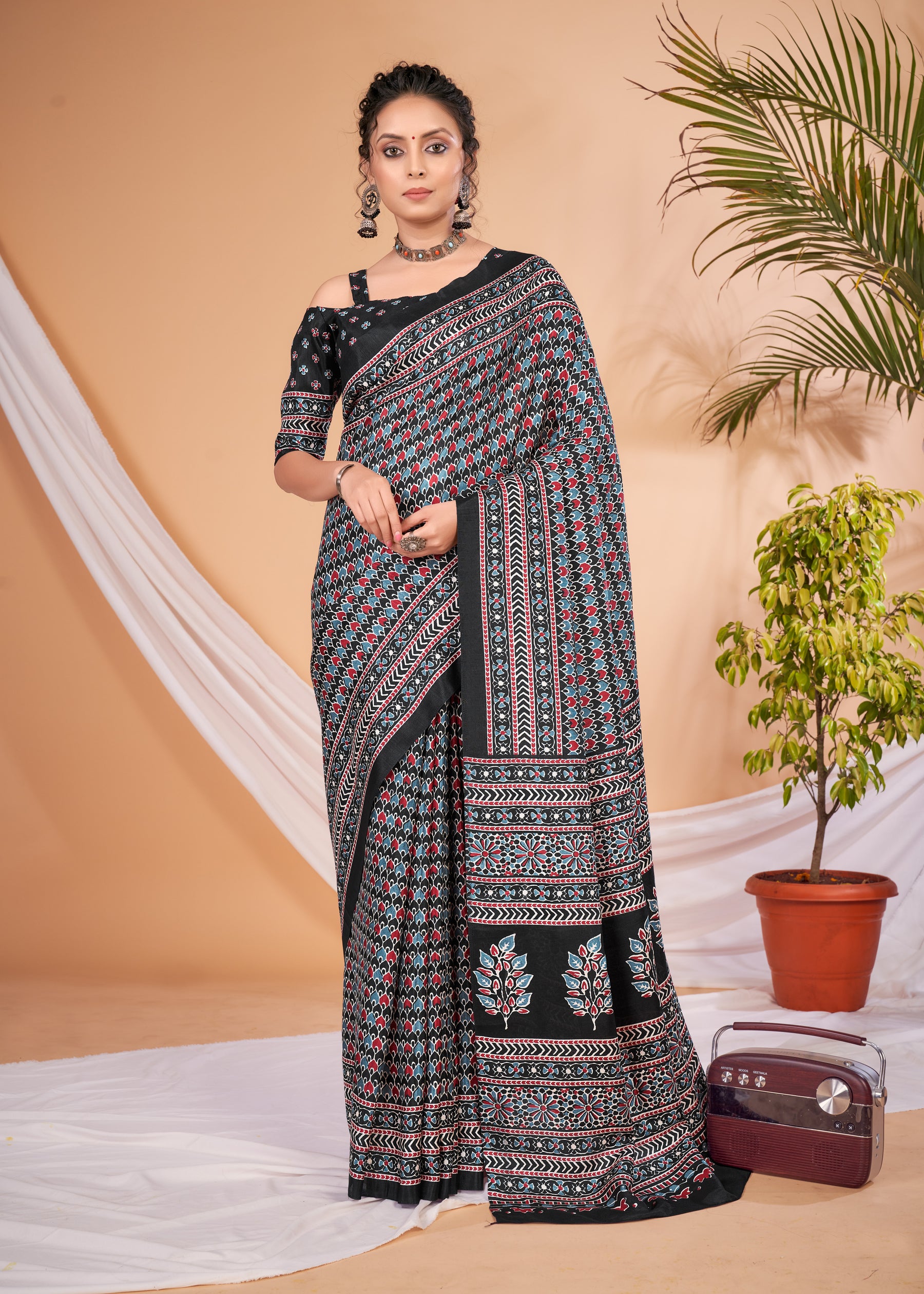 KUMRAN Midnight Mosaic Heritage Saree