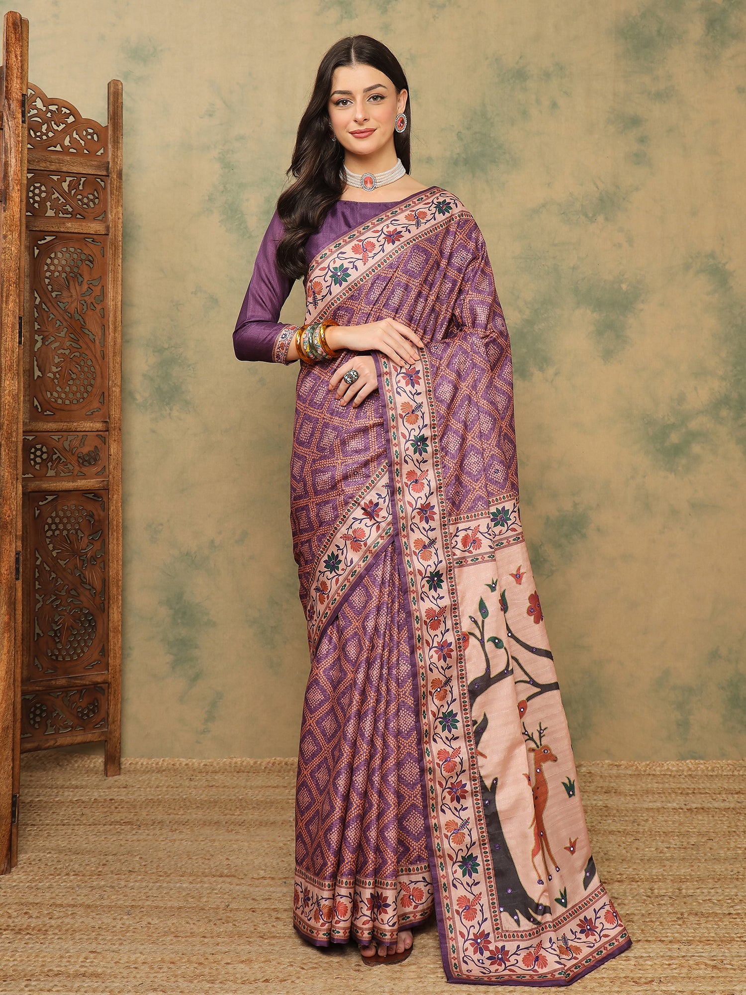 ROOPRANI-Royal Purple Floral Border Saree with Elegant Deer Motif Pallu