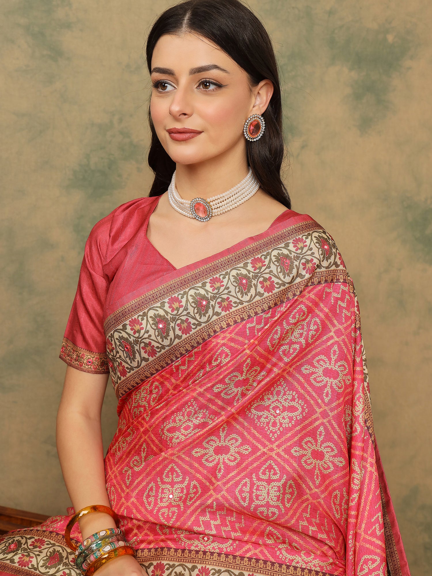 ROOPRANI-Elegant Rani Pink Traditional Woven Saree with Floral Border and Designer Pallu