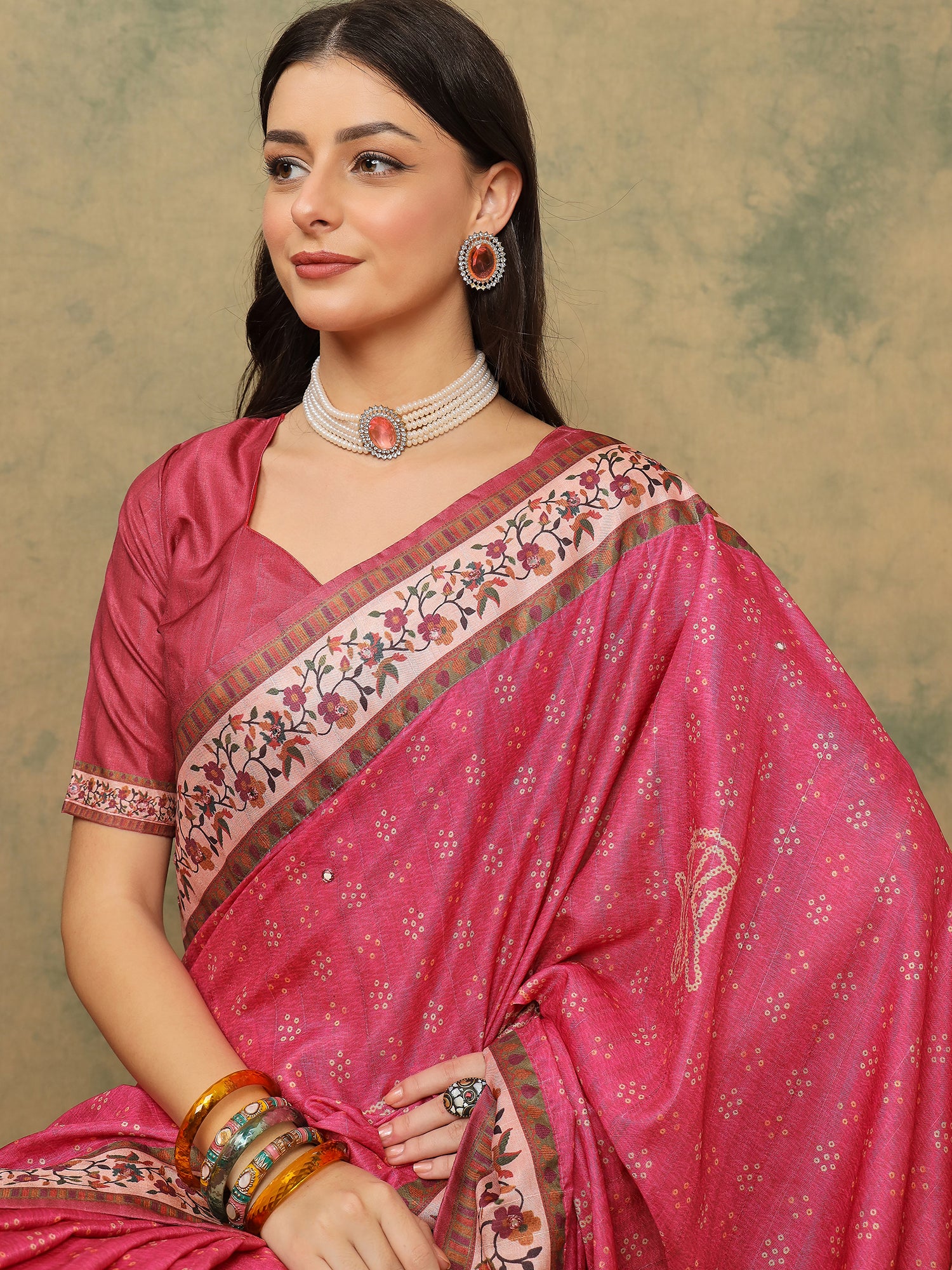 ROOPRANI-Radiant Pink Floral Border Designer Saree with Elegant Bird Motif Pallu
