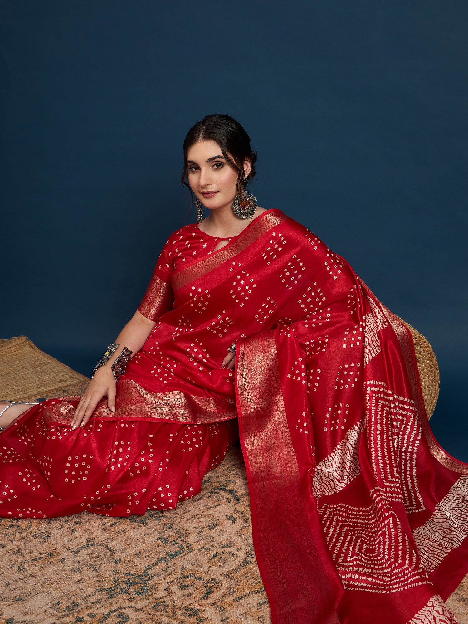 New Launch Dola Fabric Saree with Jacquard Border – Elegant Saree for Weddings, Festive Occasions & Parties