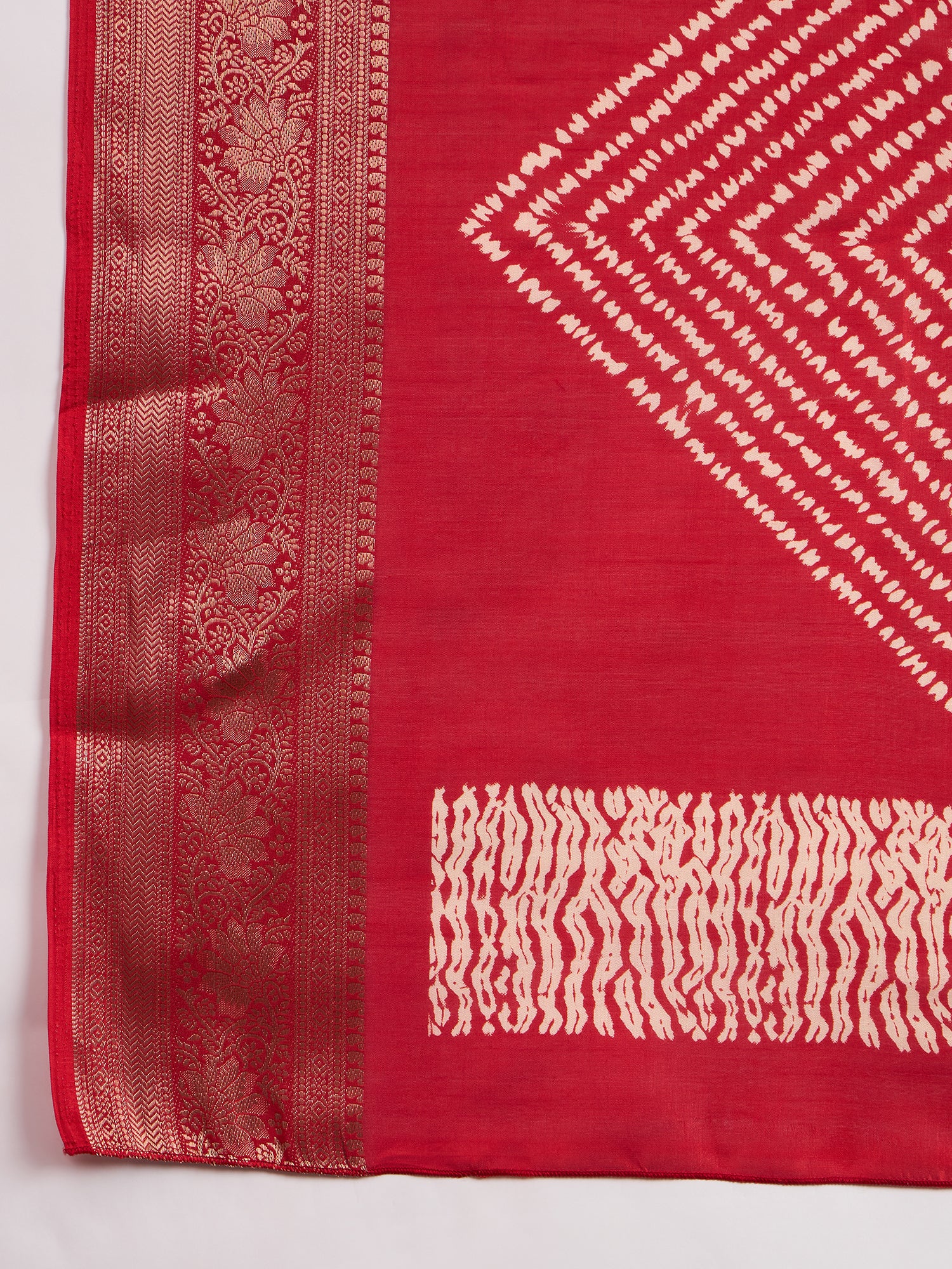 New Launch Dola Fabric Saree with Jacquard Border – Elegant Saree for Weddings, Festive Occasions & Parties