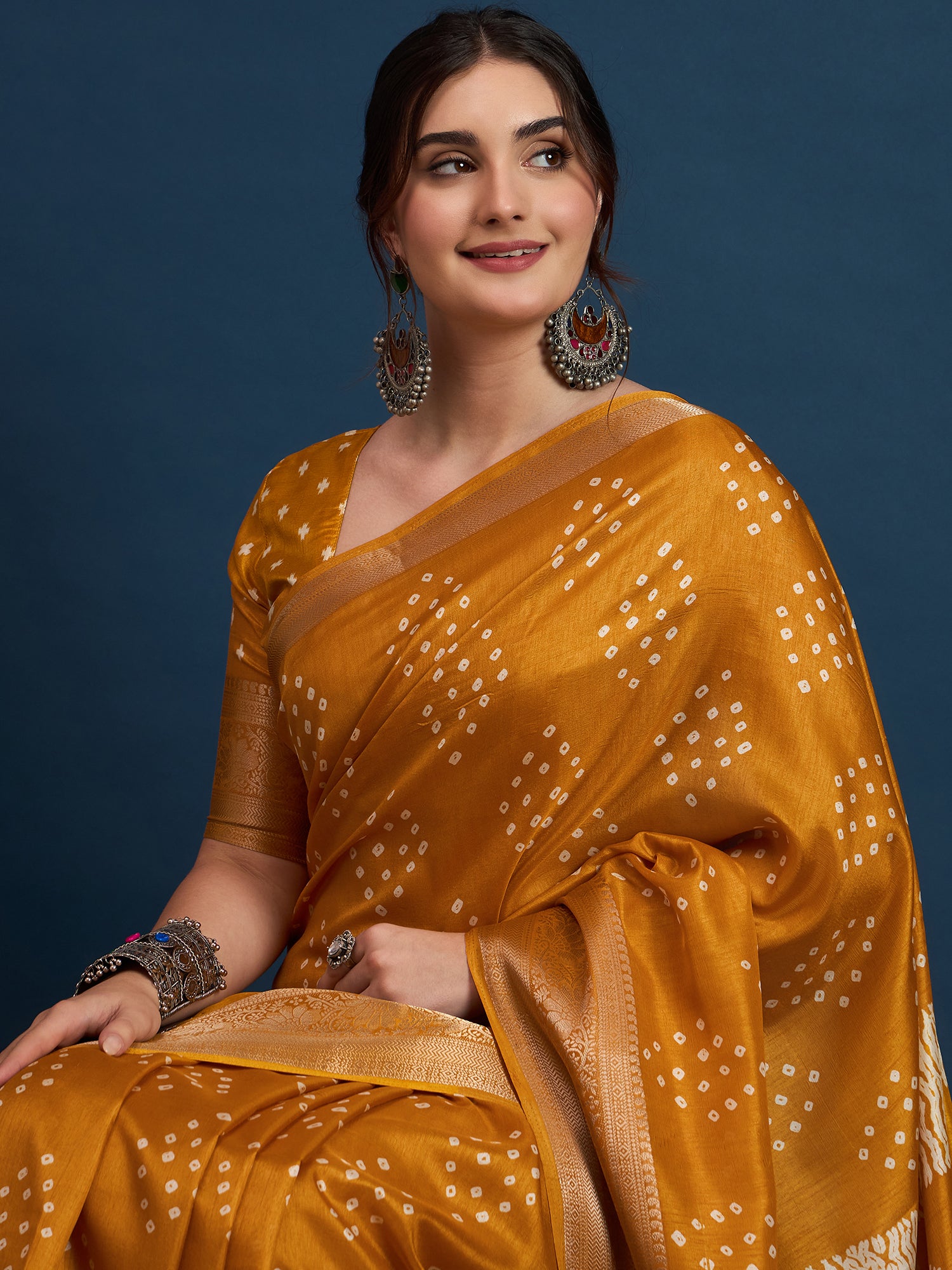 New Launch Dola Fabric Saree with Jacquard Border – Perfect for Weddings, Parties & Special Occasions