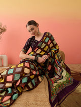 Figure Print Saree with Checks Pattern