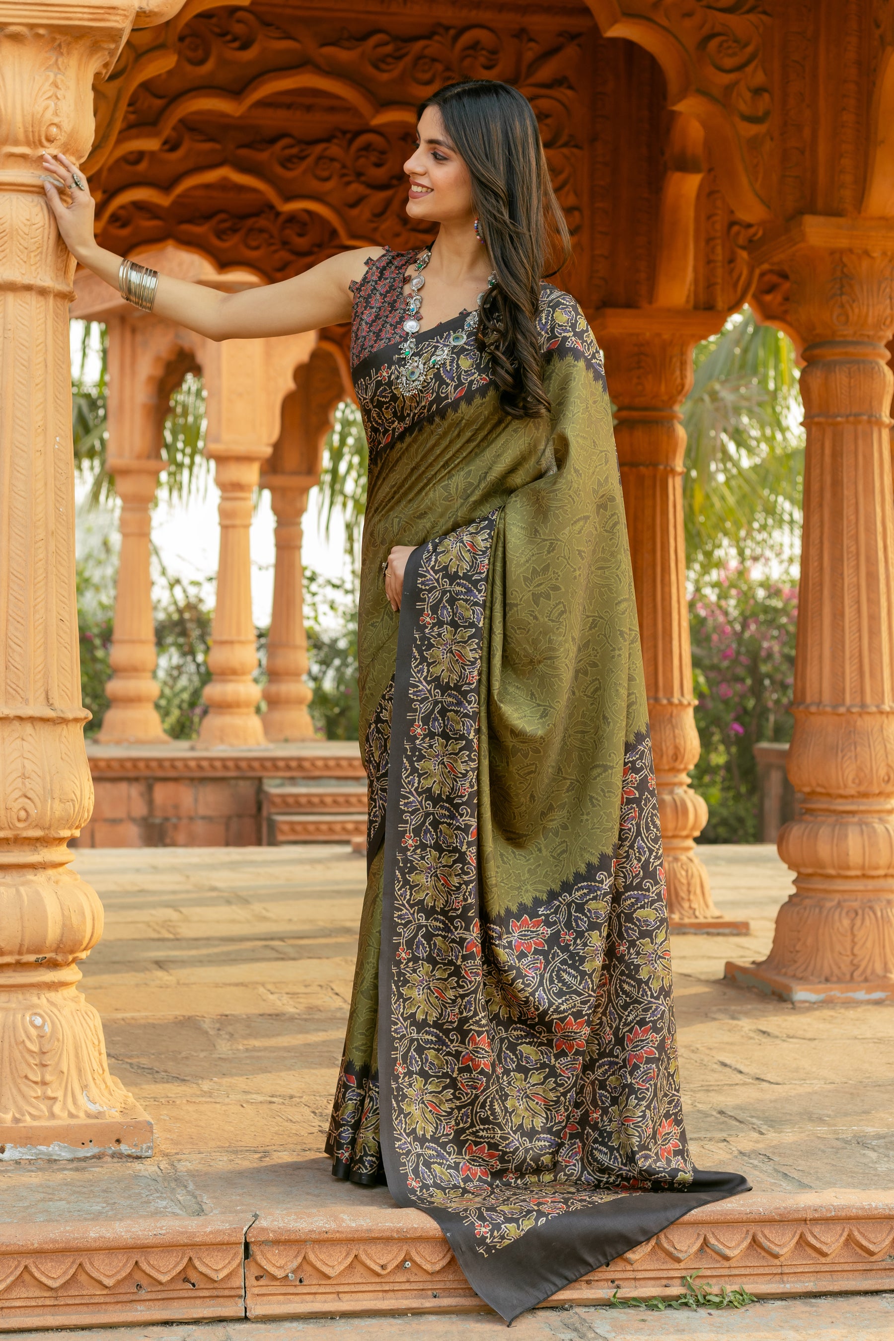 Sakshi Manipuri Fabric Saree – Lightweight, Stylish, and Comfortable