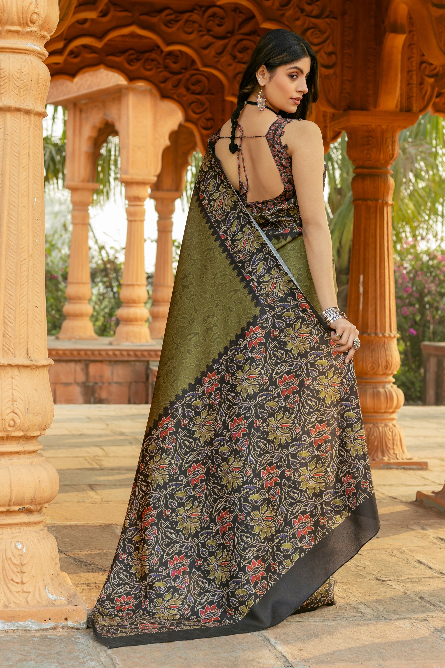 Sakshi Manipuri Fabric Saree – Lightweight, Stylish, and Comfortable