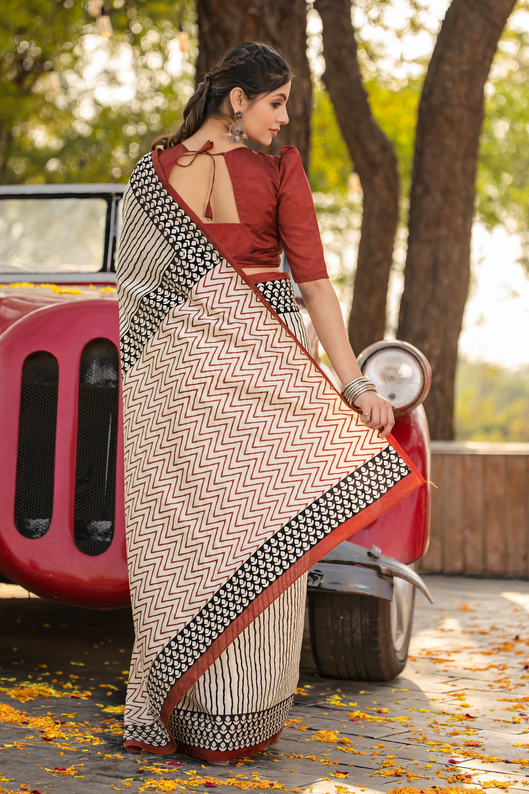 Timeless Elegance: Shop the Latest Bhagalpuri Fabric Sarees for Women