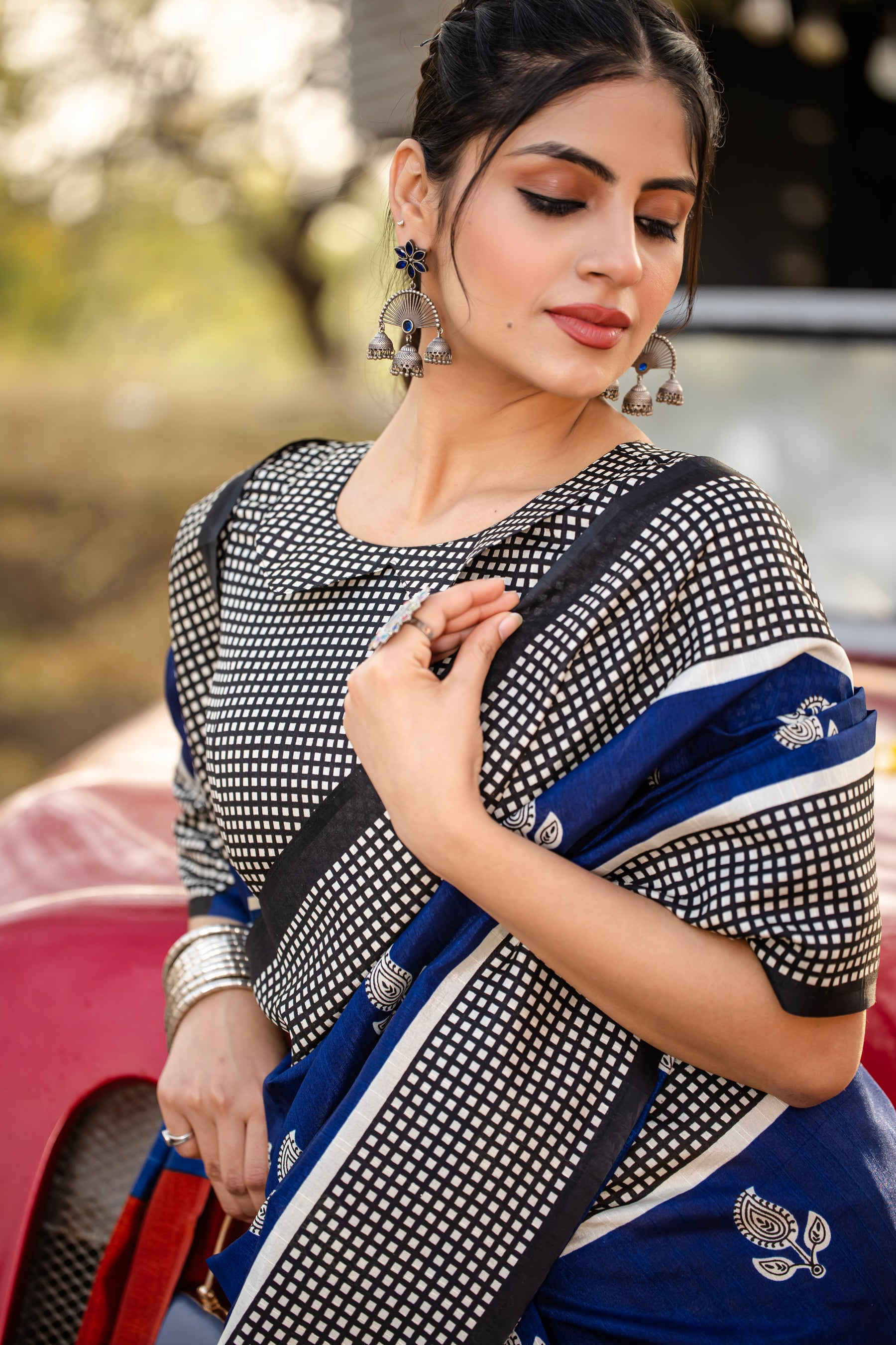 Professional Perfection: Womaniya Bhagalpuri Saree for the Modern Woman