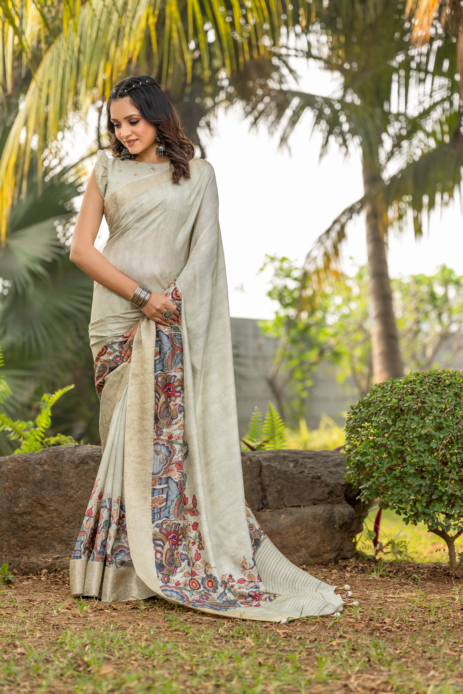 ADHIRA-Elegant Ivory White Kalamkari Printed Saree with Rich Golden Zari Border and Traditional Artistic Silk Designer Drape