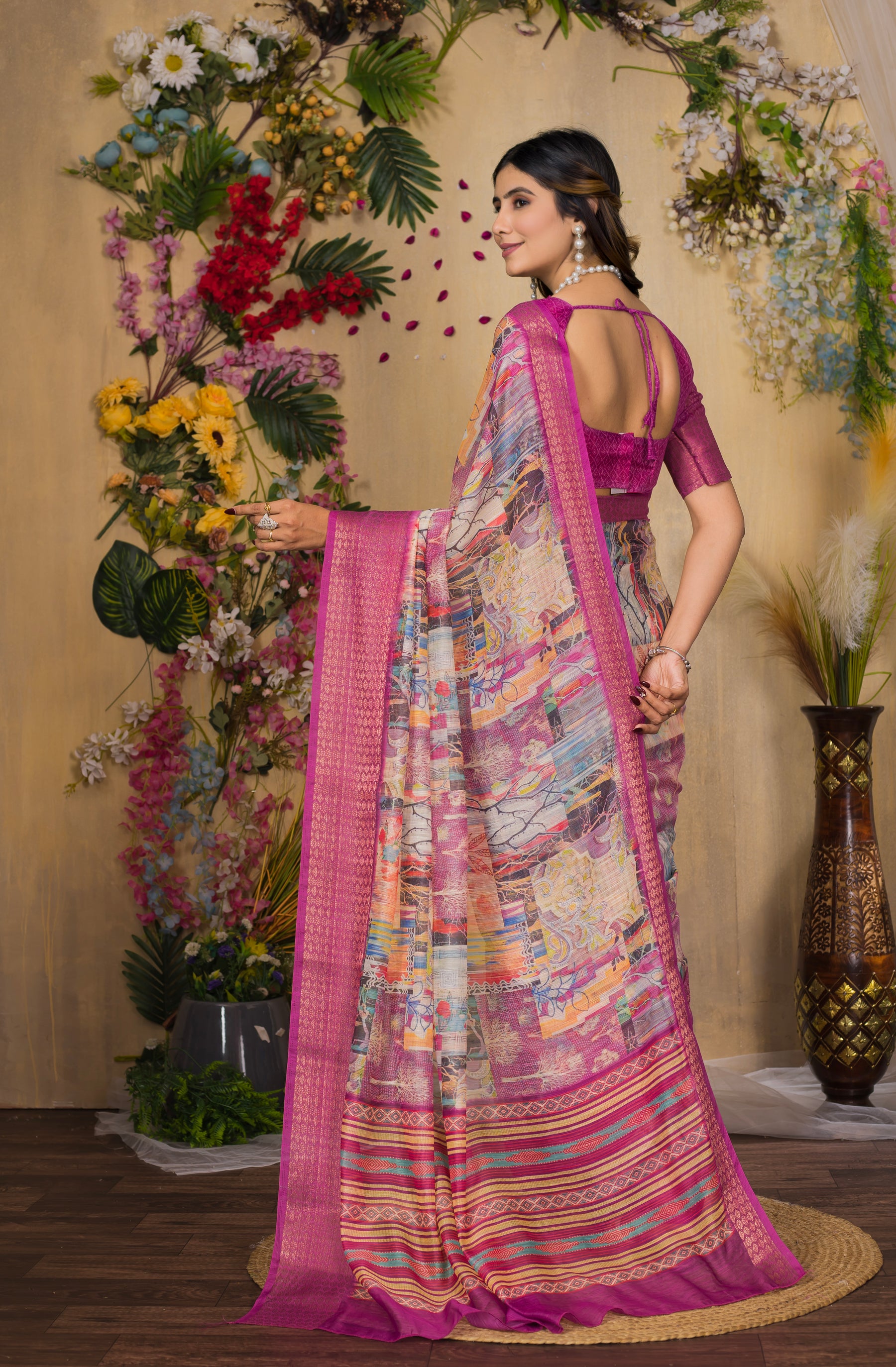 SWARNA Silky Blend Saree – Elegant Varied Design for Day & Evening Wear