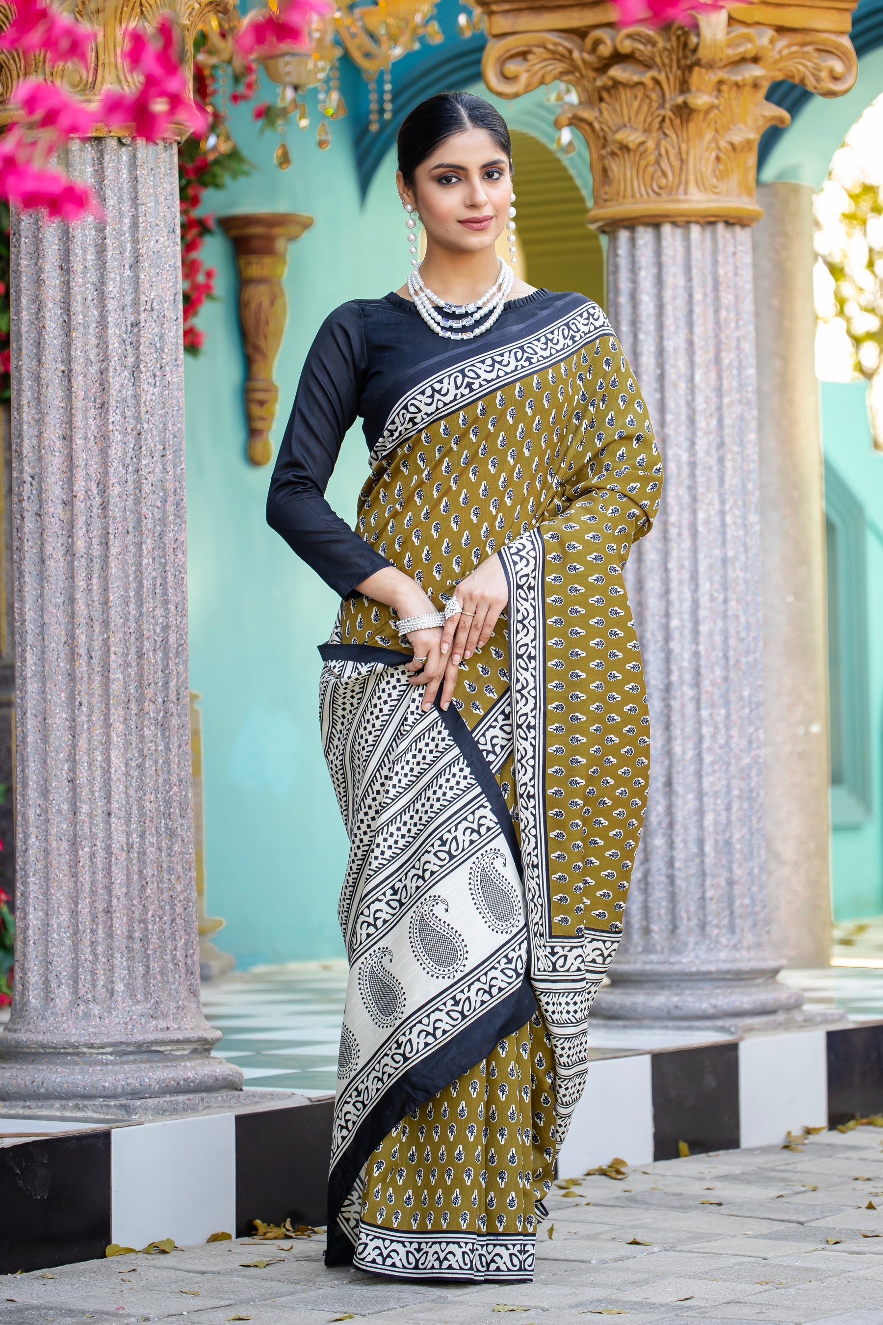 Classy & Comfortable: Womaniya Bhagalpuri Saree Perfect for Professionals