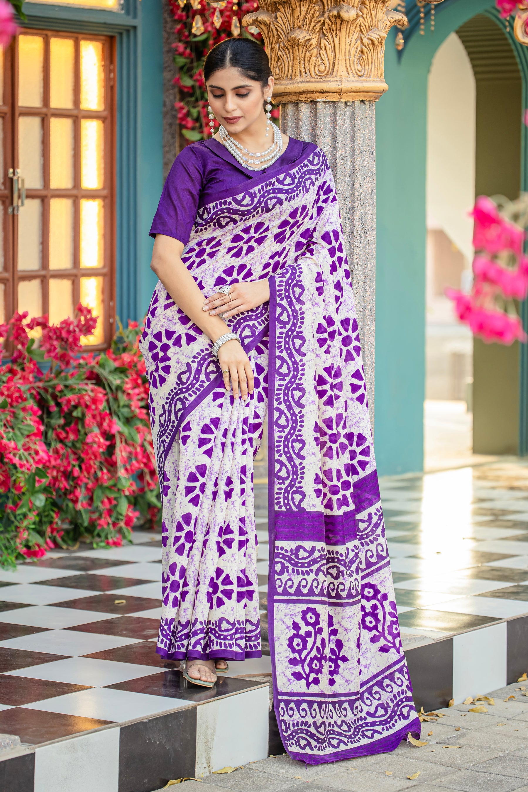 Professional Chic: Womaniya Bhagalpuri Saree for the Modern Working Woman