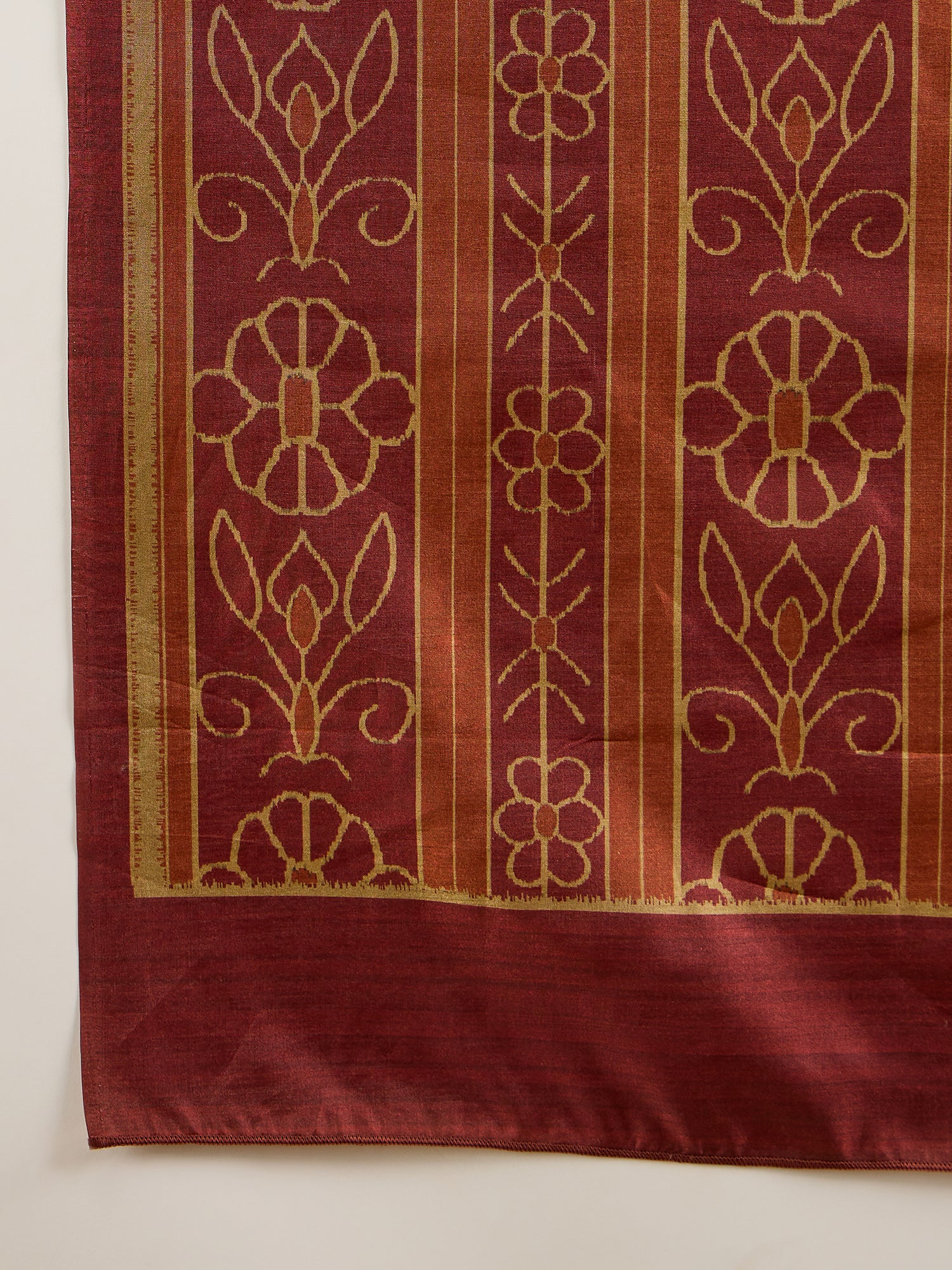 Gulabi Nagari Kozi Silk Saree – Rich Traditional Craftsmanship with Elegant Motifs for Special Events