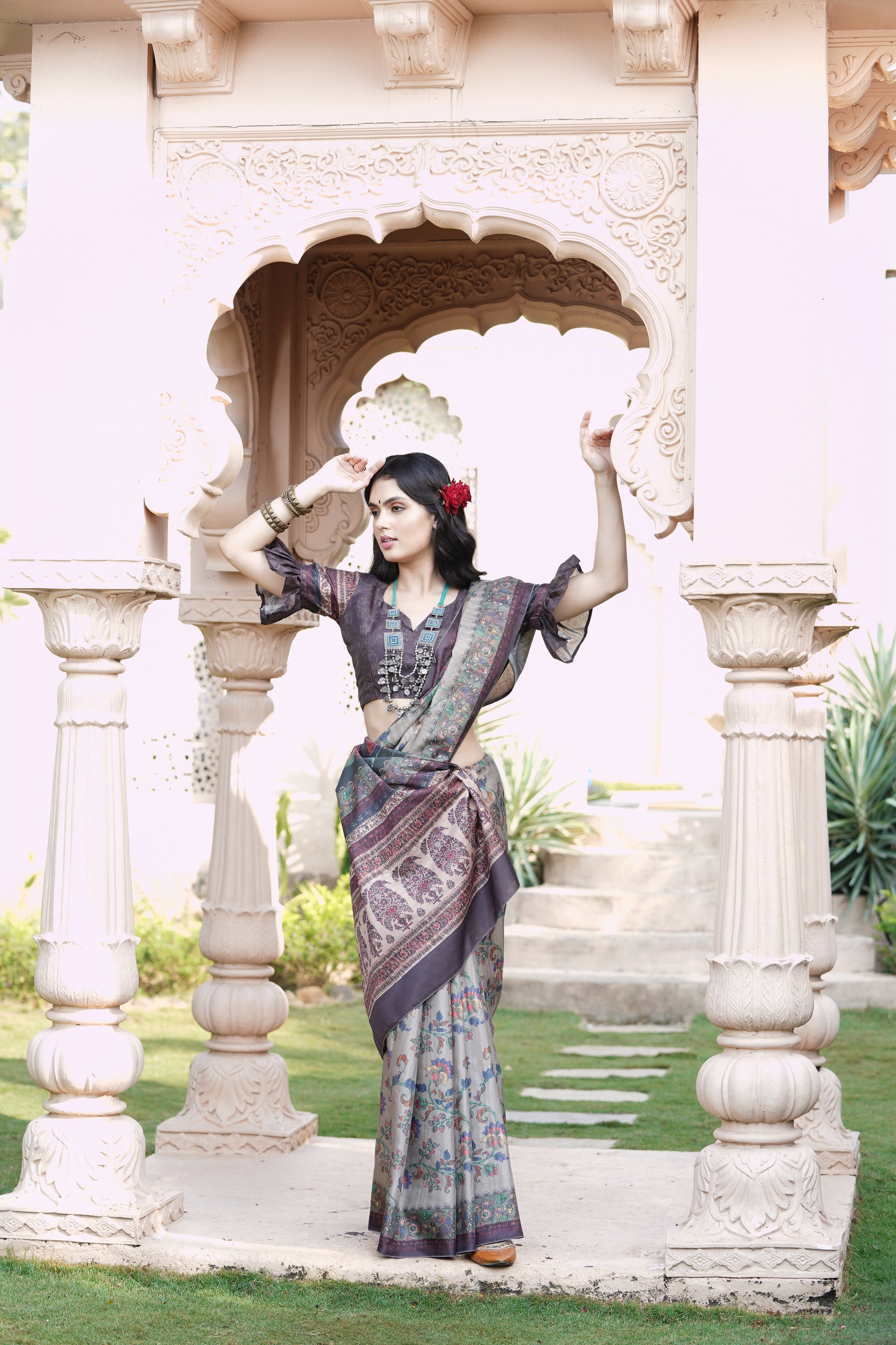 ROOPRRANI   102
