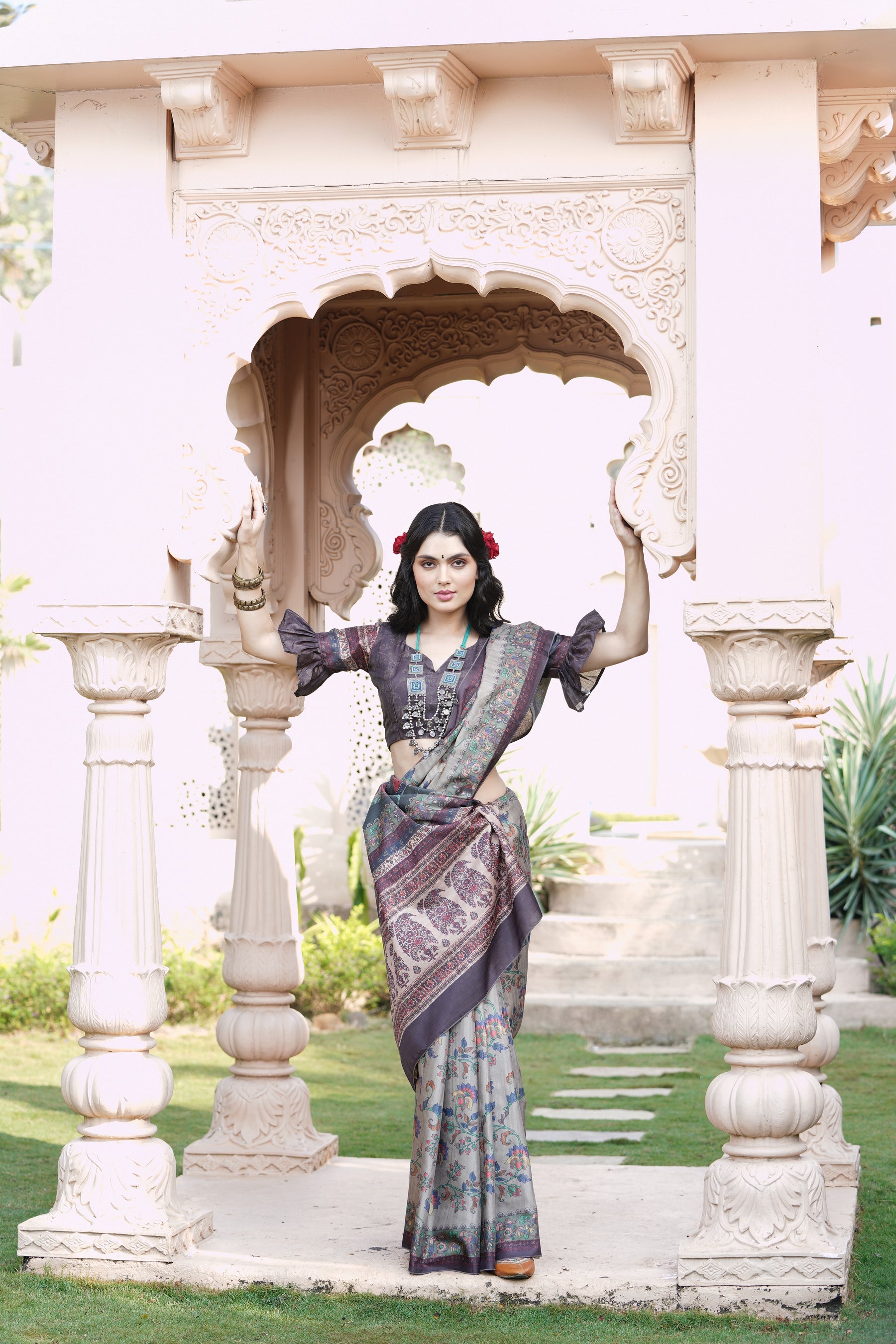 ROOPRRANI   102