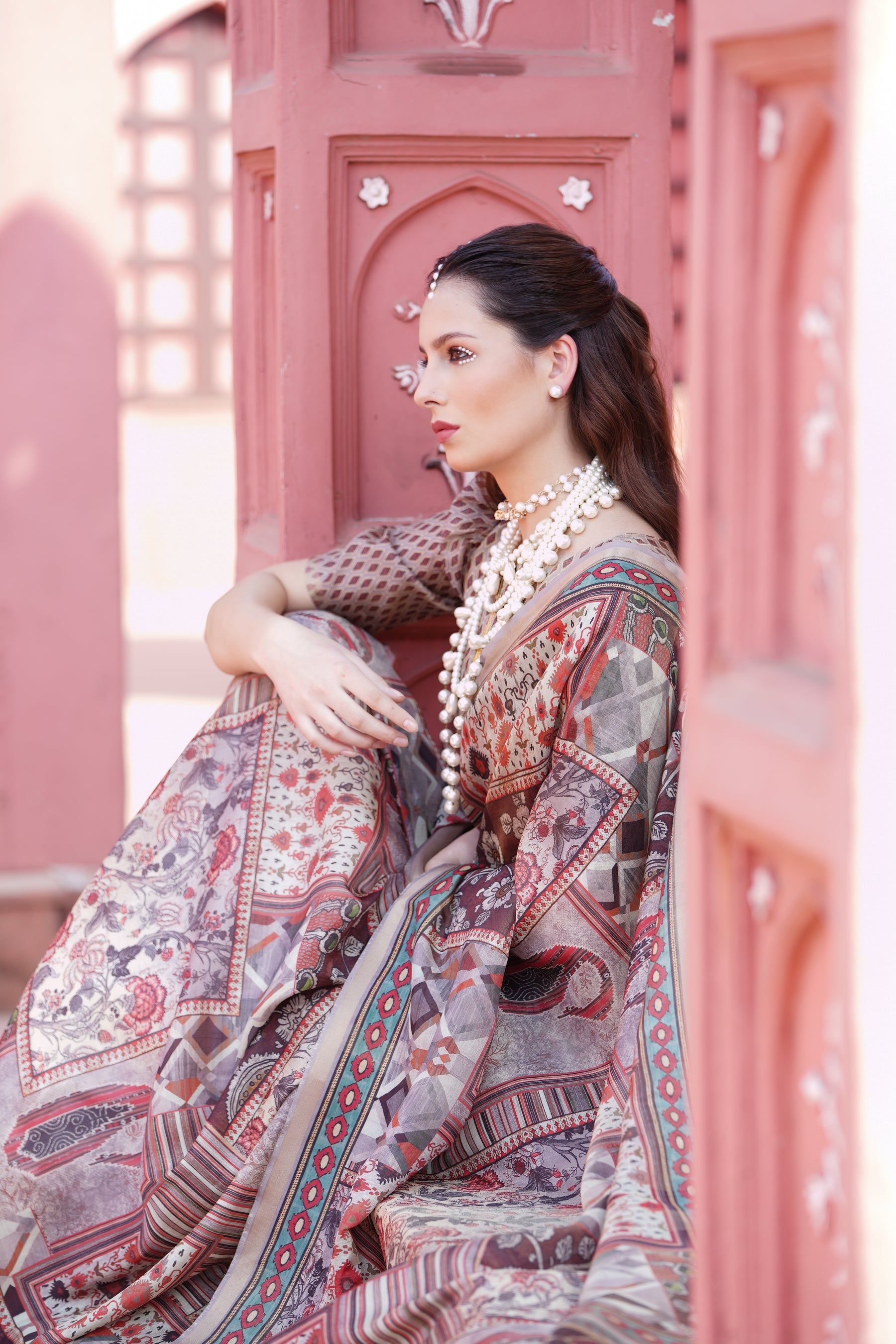 Gruham Womens Traditional Pure Banarasi Silk  Golden Zari Rich Pallu Banarasi Saree