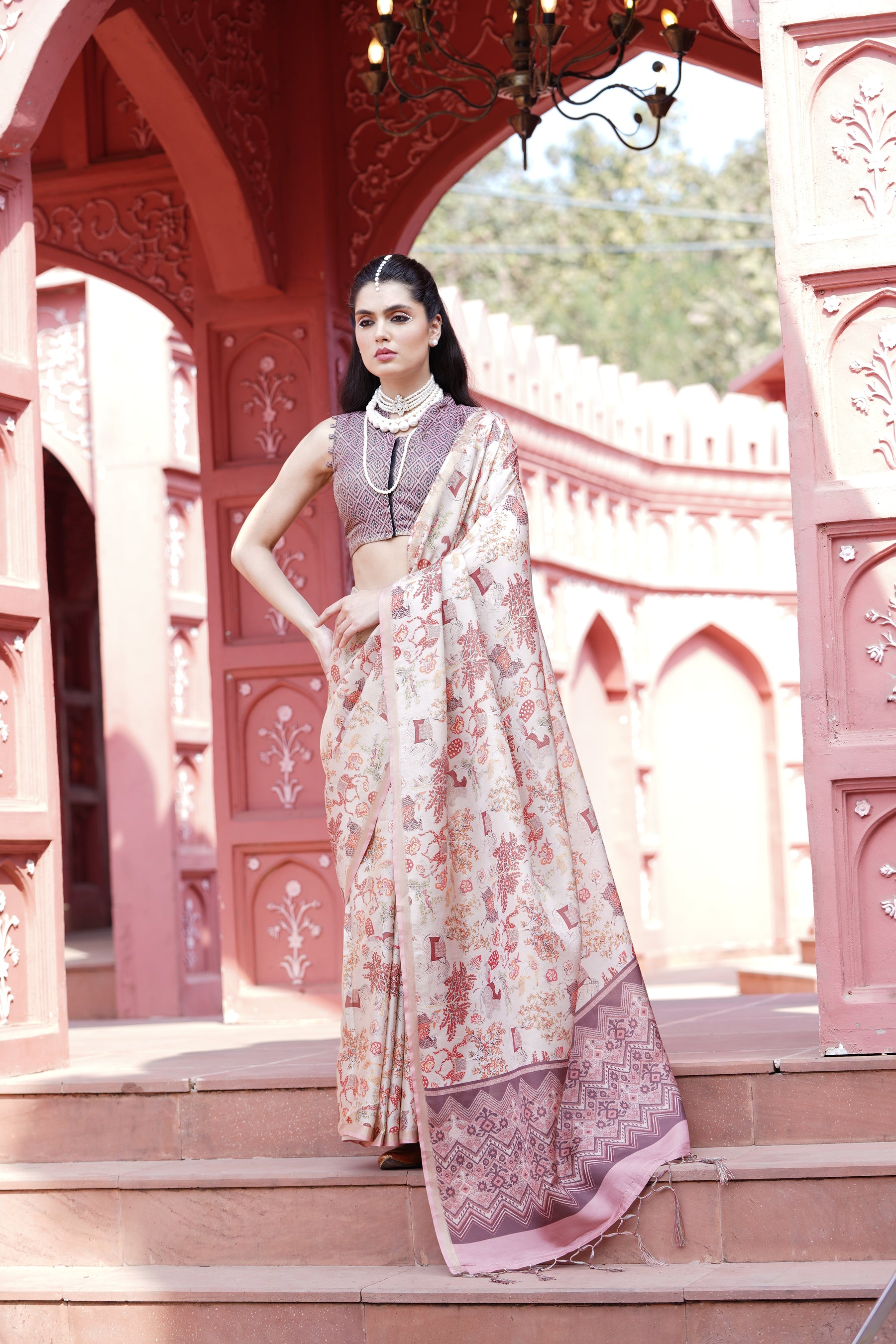 Gruham Women's Traditional Pure Banarasi Silk Blend Floral and Paisley Zari Woven Butta Saree