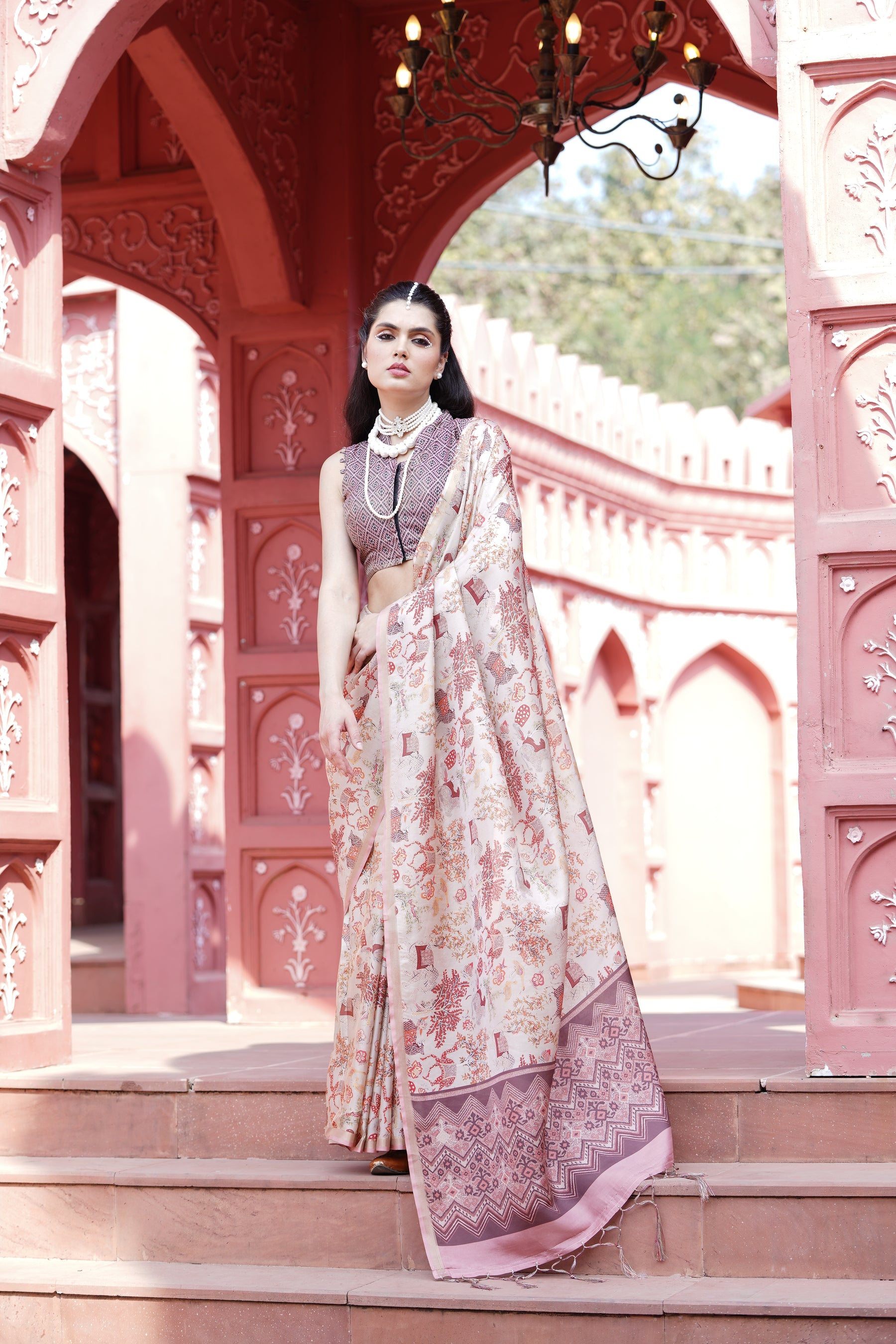 Gruham Women's Traditional Pure Banarasi Silk Blend Floral and Paisley Zari Woven Butta Saree