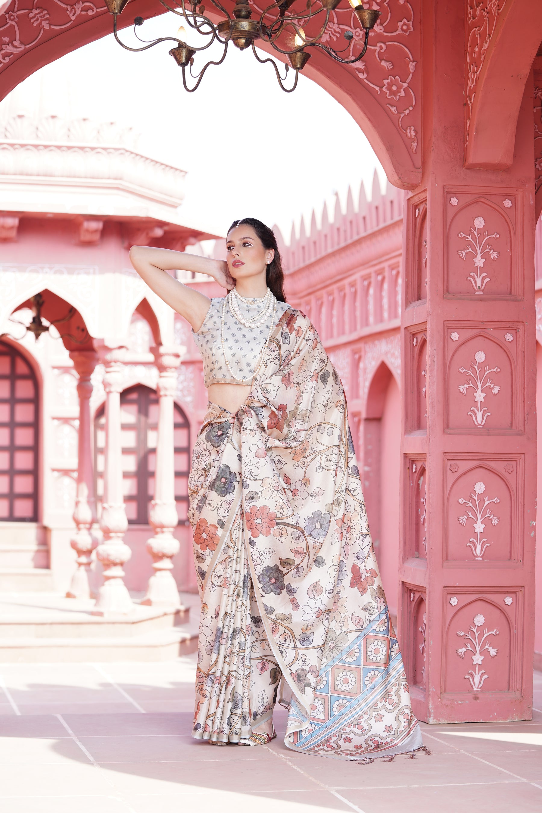 Gruham Women's Traditional Pure Banarasi Silk Blend Floral and Paisley Zari Woven Butta Saree