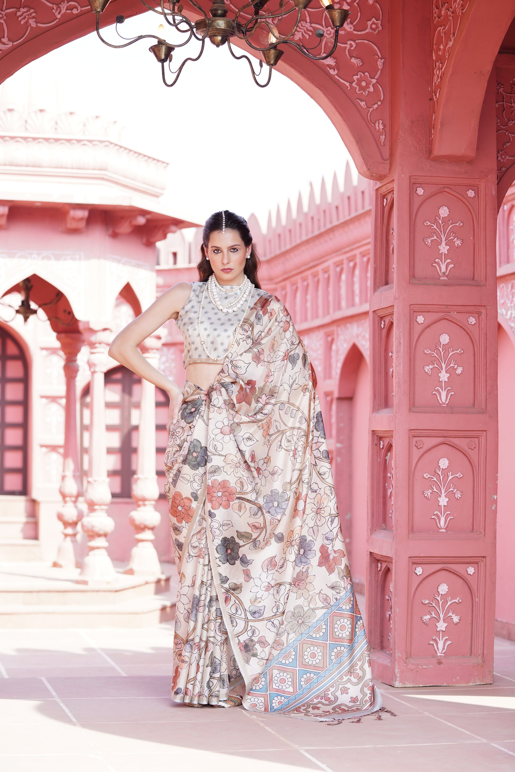 Gruham Women's Traditional Pure Banarasi Silk Blend Floral and Paisley Zari Woven Butta Saree