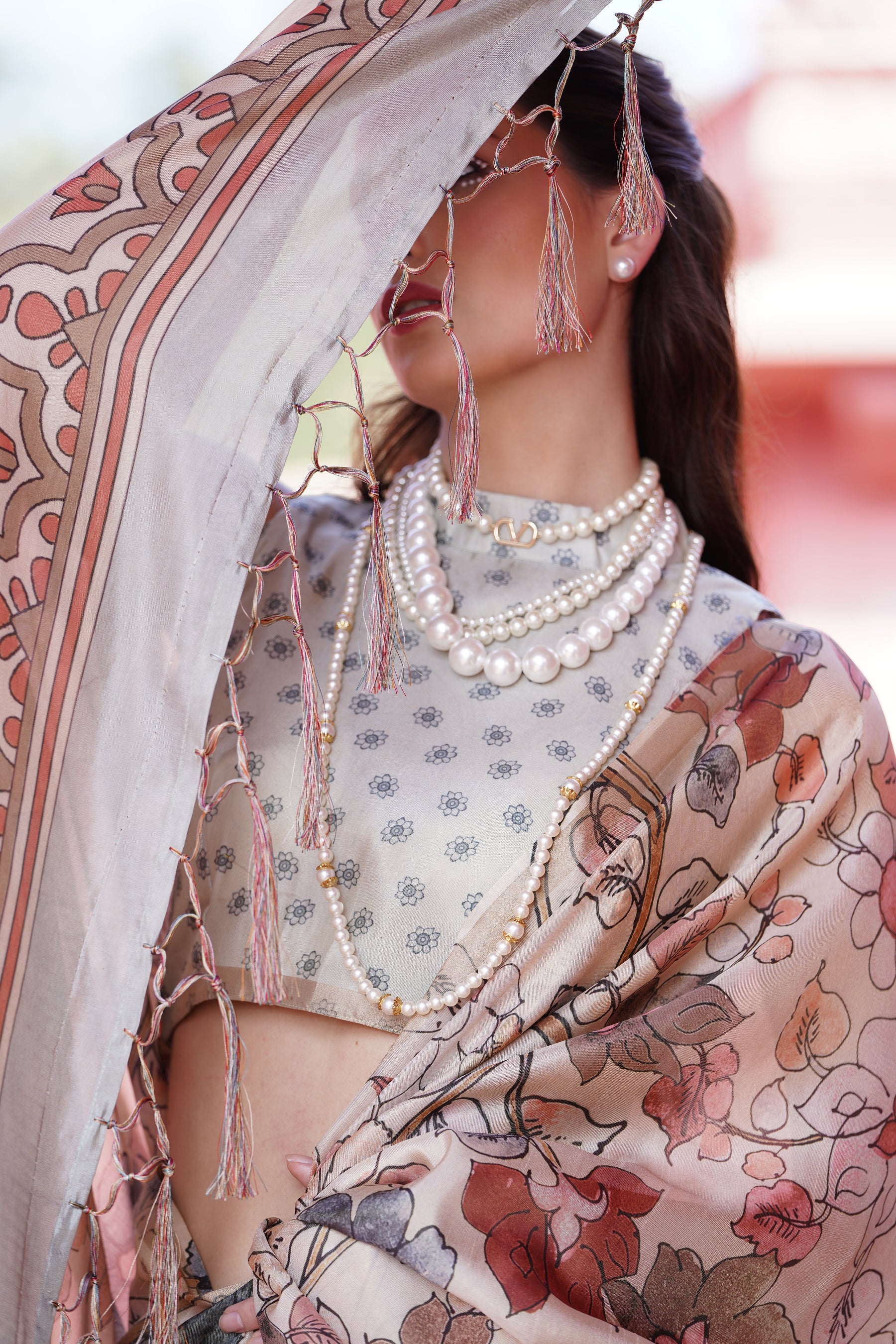 Gruham Women's Traditional Pure Banarasi Silk Blend Floral and Paisley Zari Woven Butta Saree