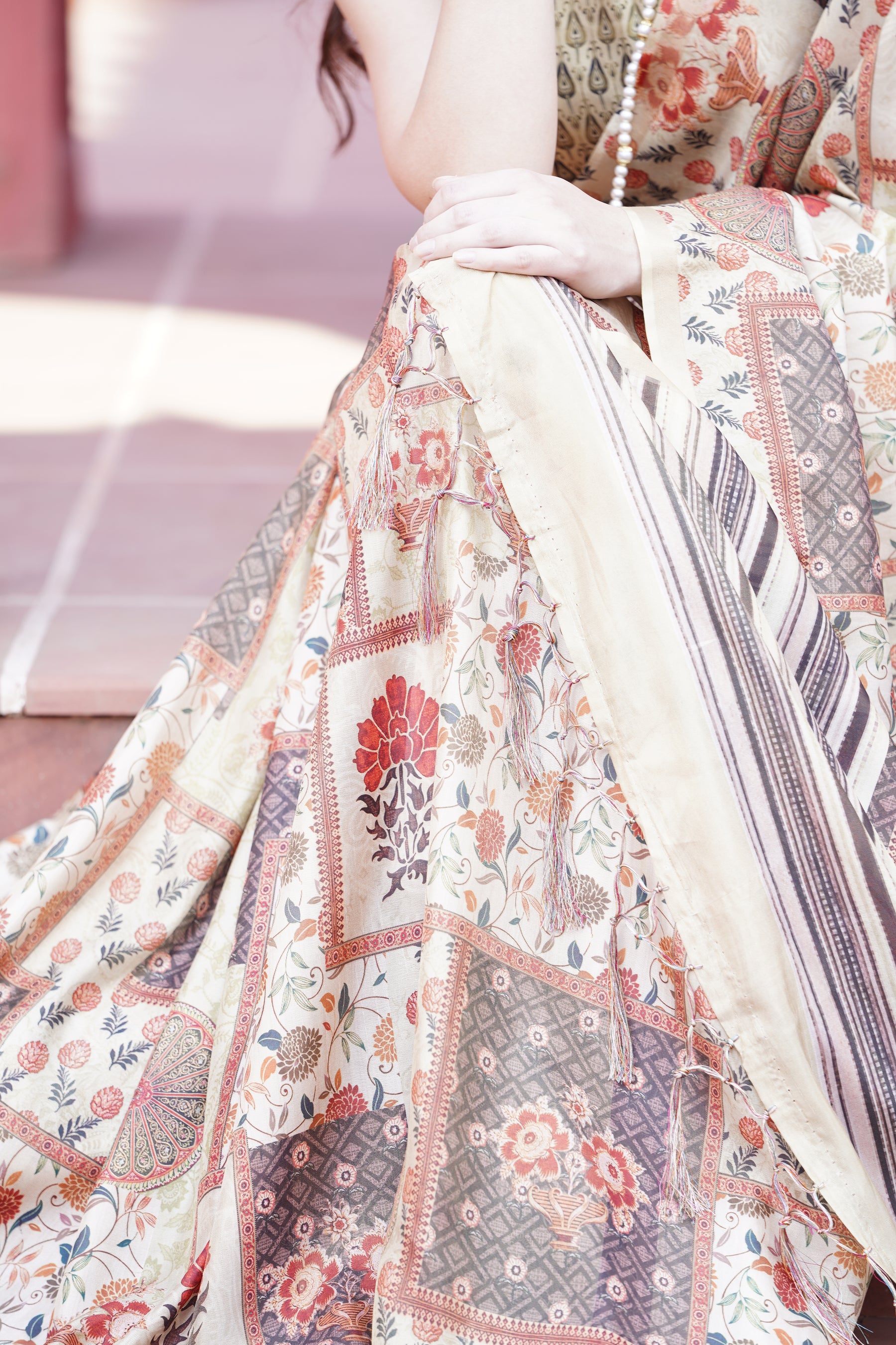 Gruham Women's Traditional Pure Banarasi Silk Blend Floral and Paisley Zari Woven Butta Saree