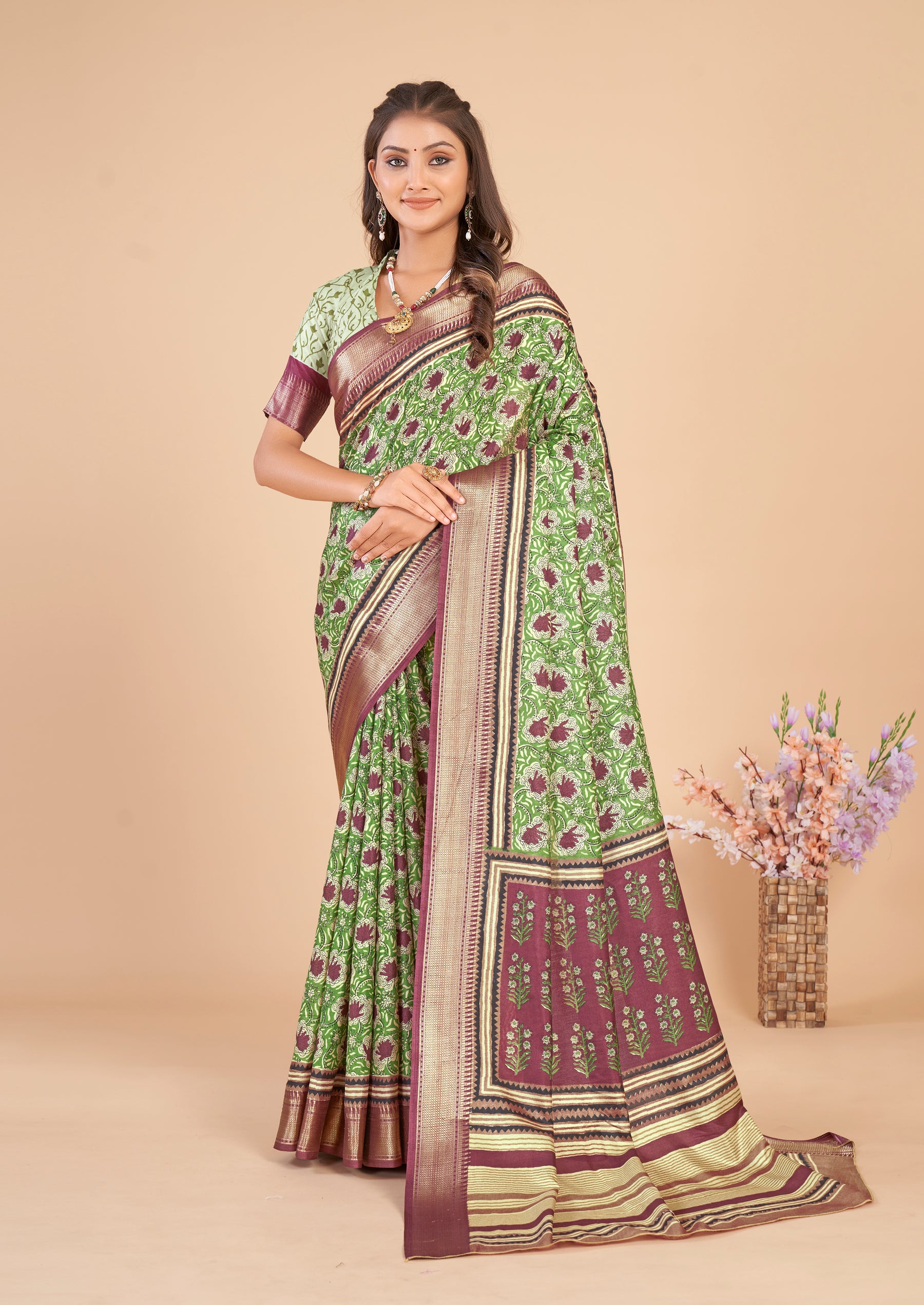 UNIVERSE 39 - Apple Lifestyle