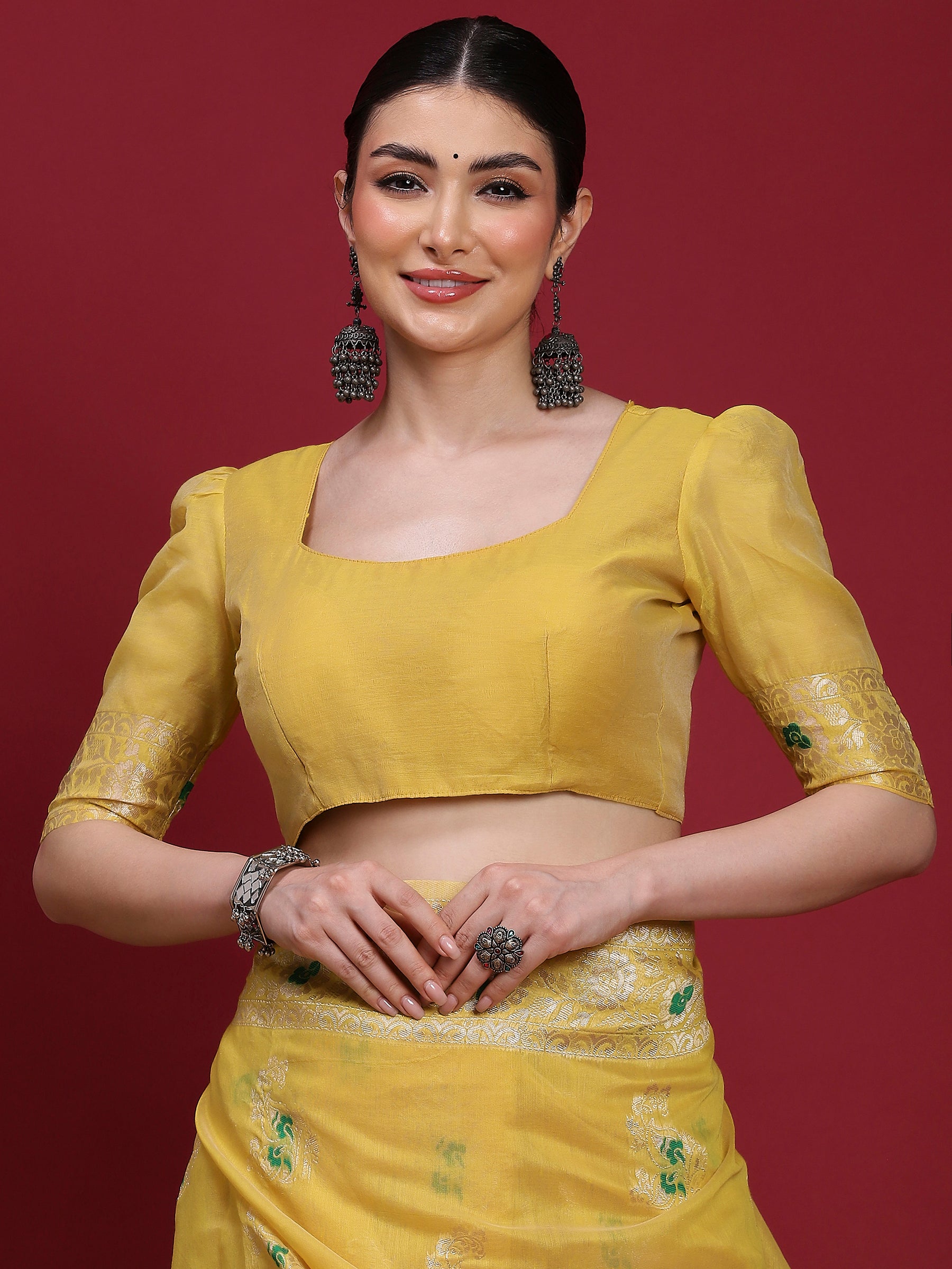VANAVA GIVE ME A TITLE OF THIS SAREE