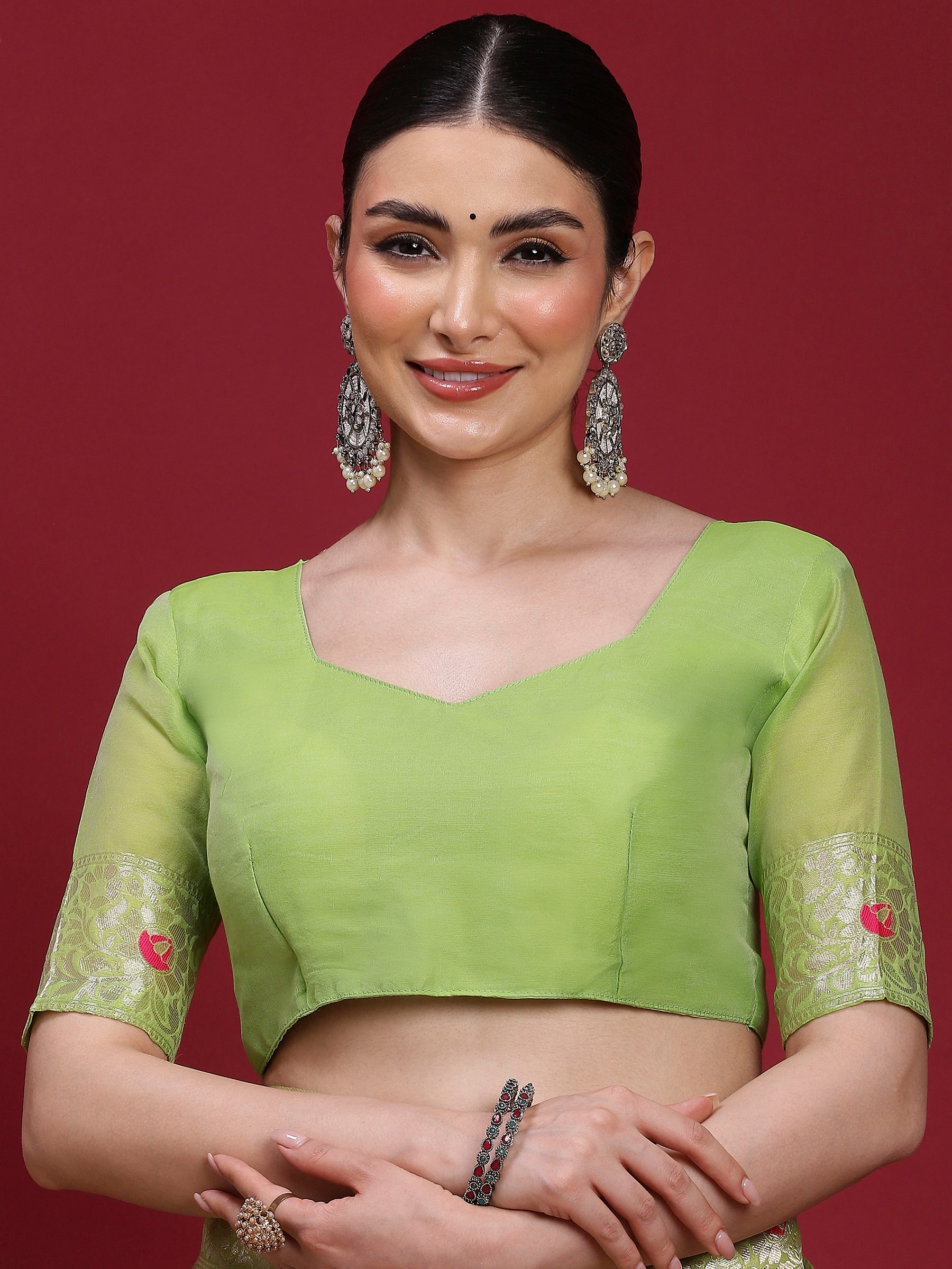VANAYA-oyal Lime Green Silver Zari Saree with Floral Heritage Pallu Tassels