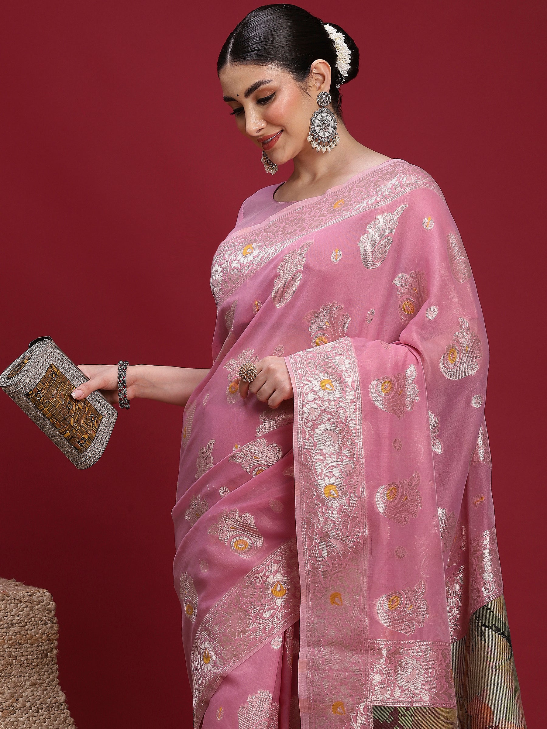 VANAYA-Graceful Dusty Pink Silver Zari Saree with Floral Heritage Pallu Tassels