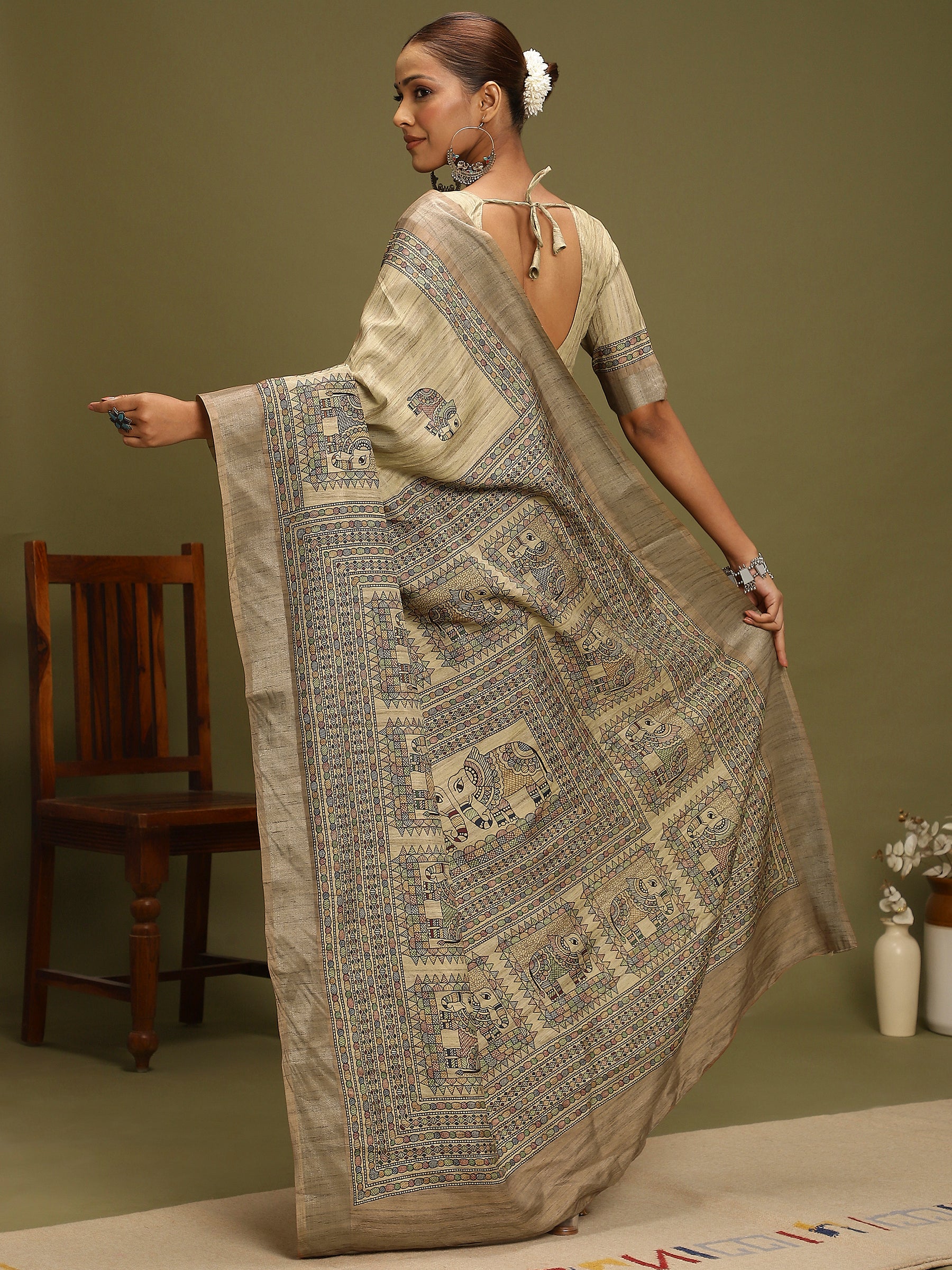 VANIKA PRINT-Beige Elephant Motif Madhubani Saree