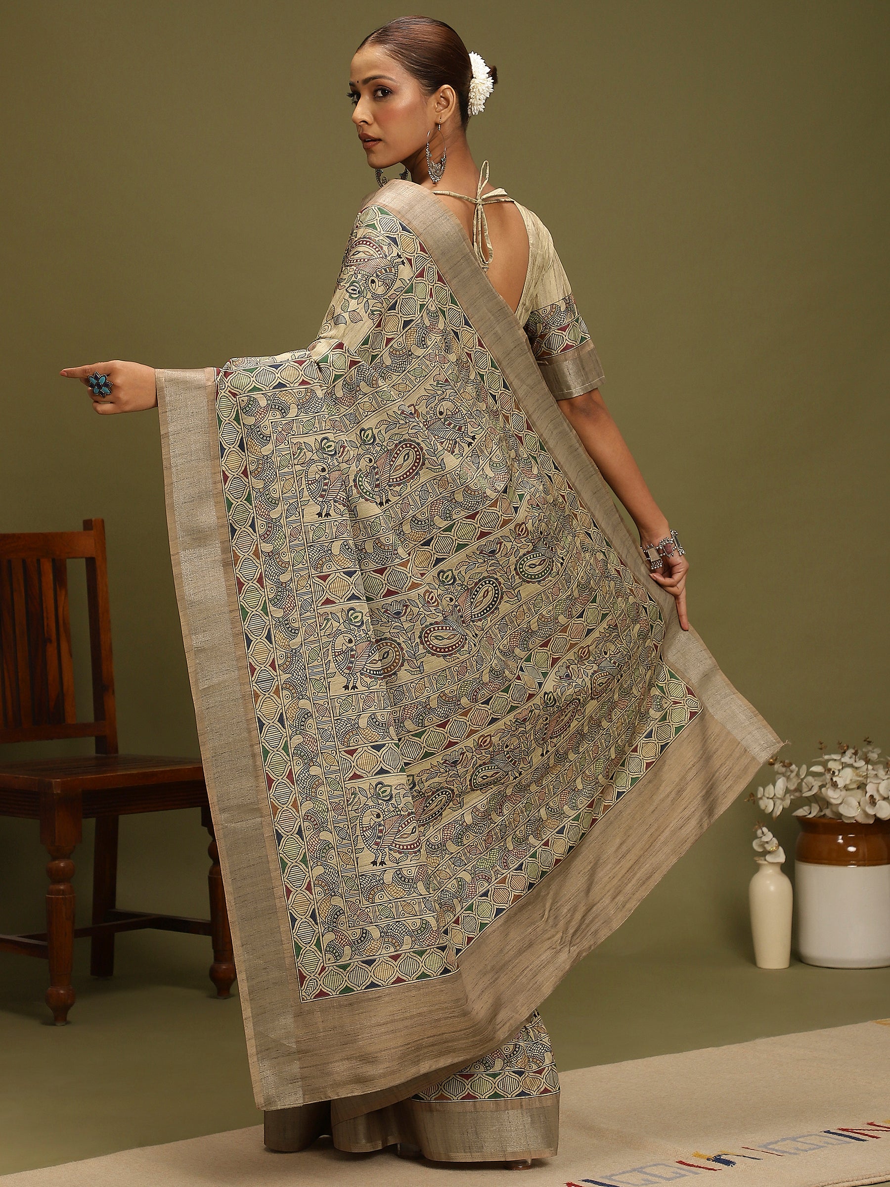 VANIKA PRINT-“Ivory Beige Linen Saree with Traditional Floral & Paisley Art Motifs”