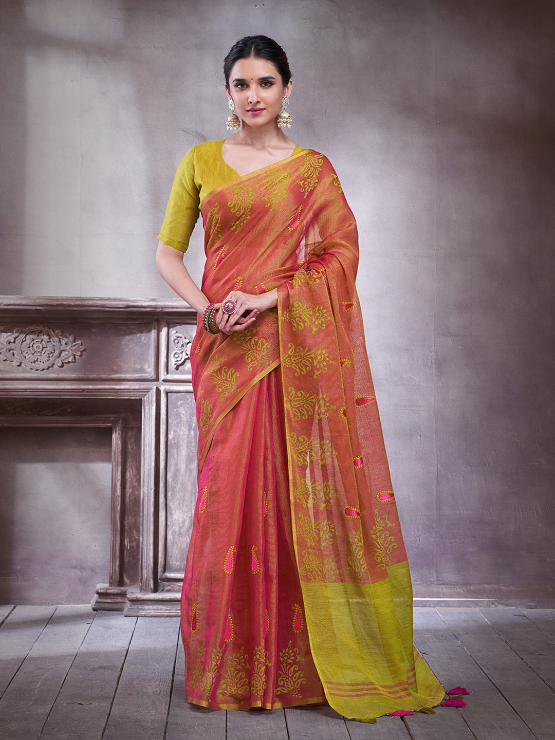 ZARI MAHAL-Graceful Rani Pink & Olive Green Designer Linen Saree