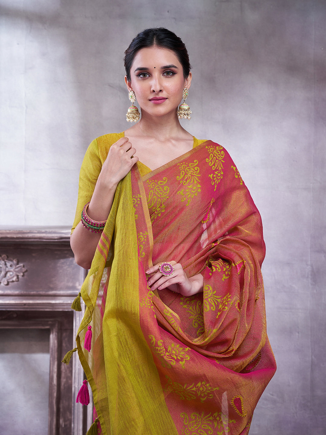 ZARI MAHAL-Graceful Rani Pink & Olive Green Designer Linen Saree