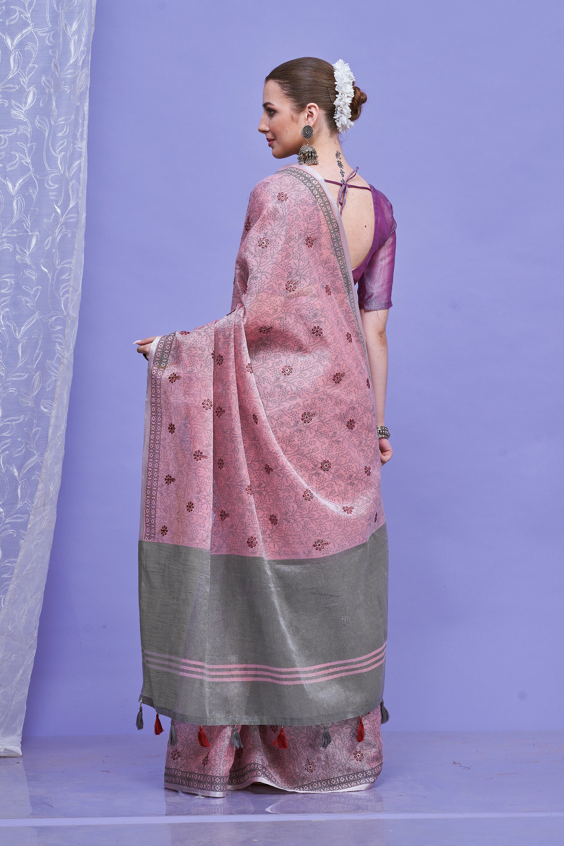 ZARI MAHAL-Elegant Blush Pink Floral Printed Linen Saree with Silver Border